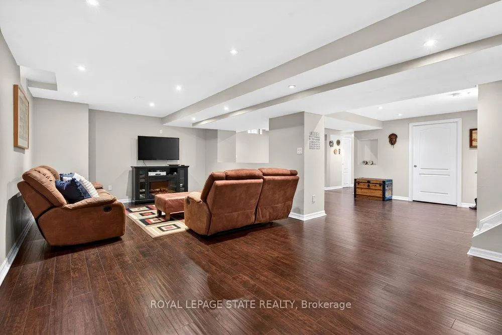Photo 38 of 5901 Chercover Court, Burlington, Orchard — HOMEH