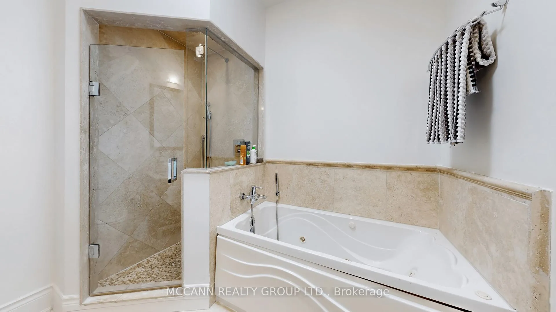Photo 26 of 90 Haddington Avenue, Toronto, Bedford Park-Nortown — HOMEH