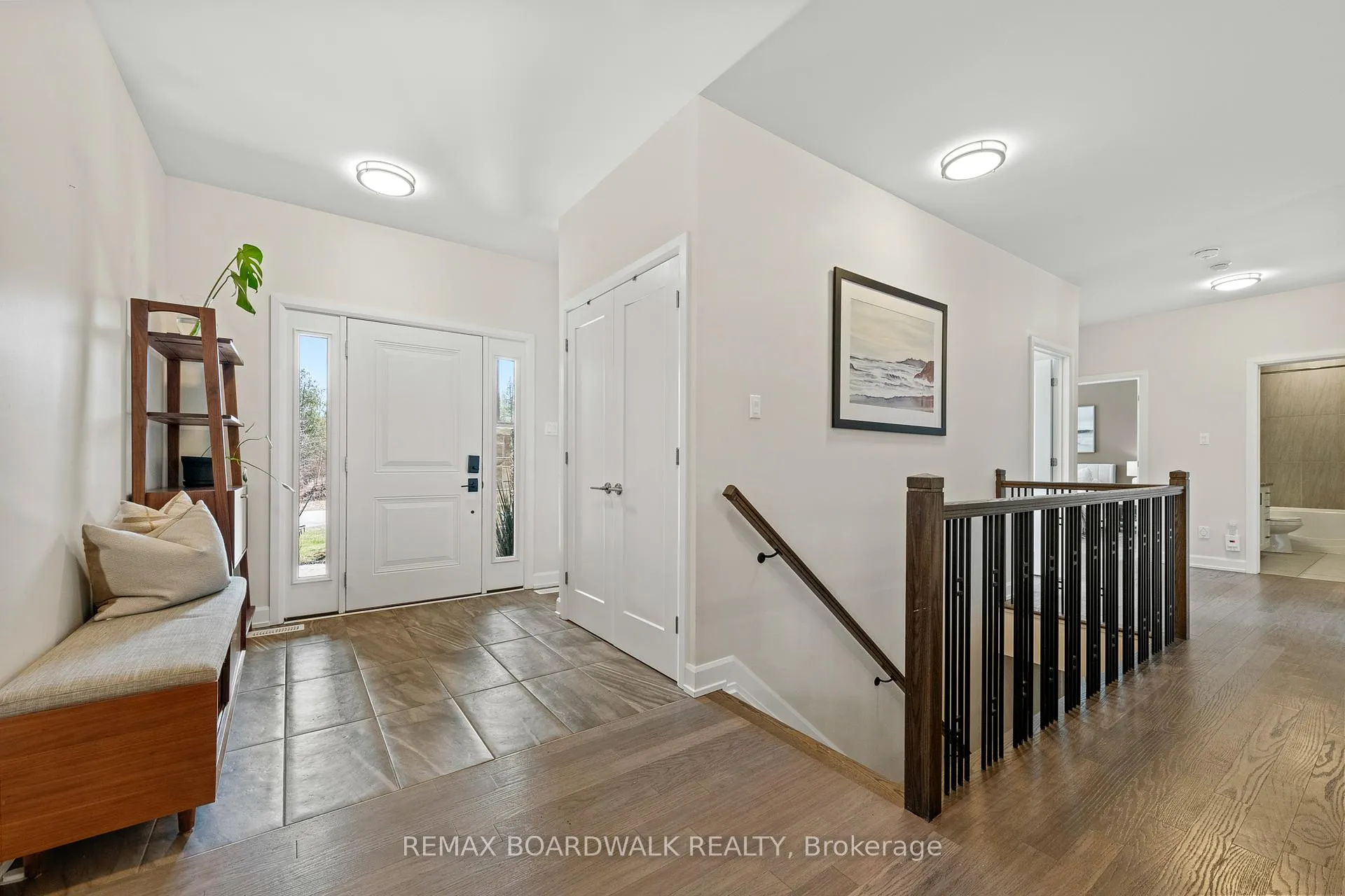 Photo 3 of 400 Cinnamon Crescent, Ottawa, Fitzroy Ward (South West) — HOMEH