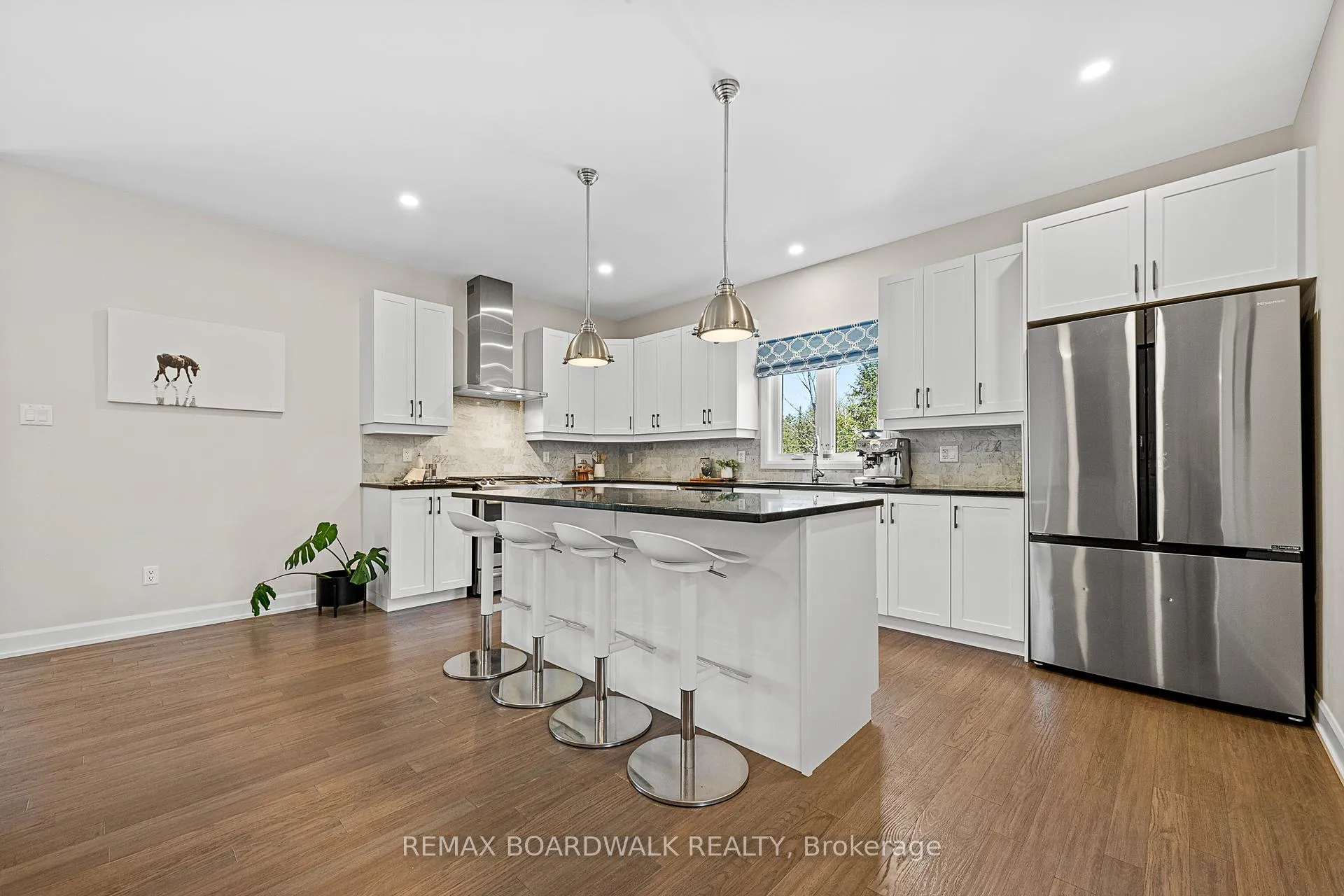 Photo 4 of 400 Cinnamon Crescent, Ottawa, Fitzroy Ward (South West) — HOMEH