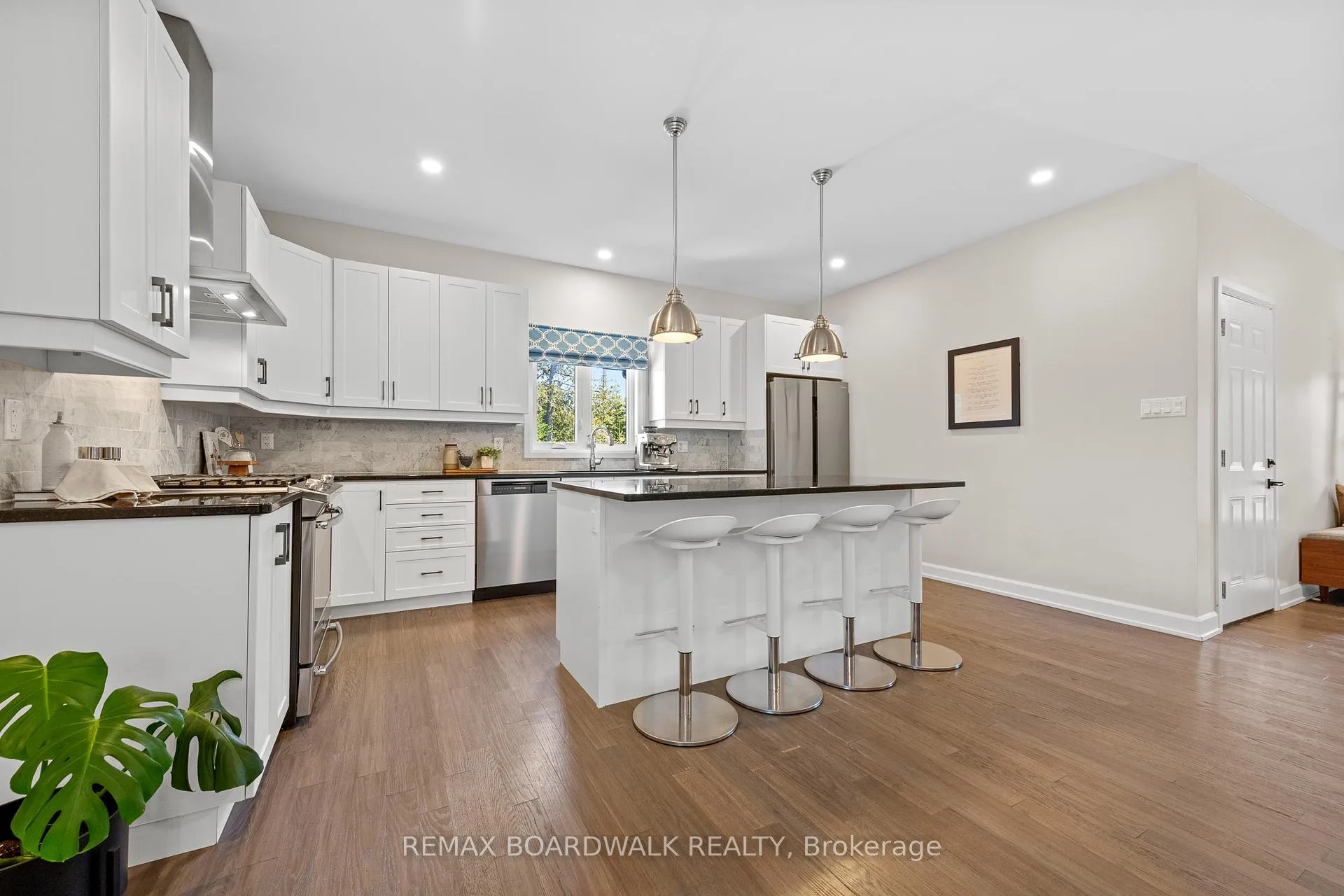 Photo 5 of 400 Cinnamon Crescent, Ottawa, Fitzroy Ward (South West) — HOMEH