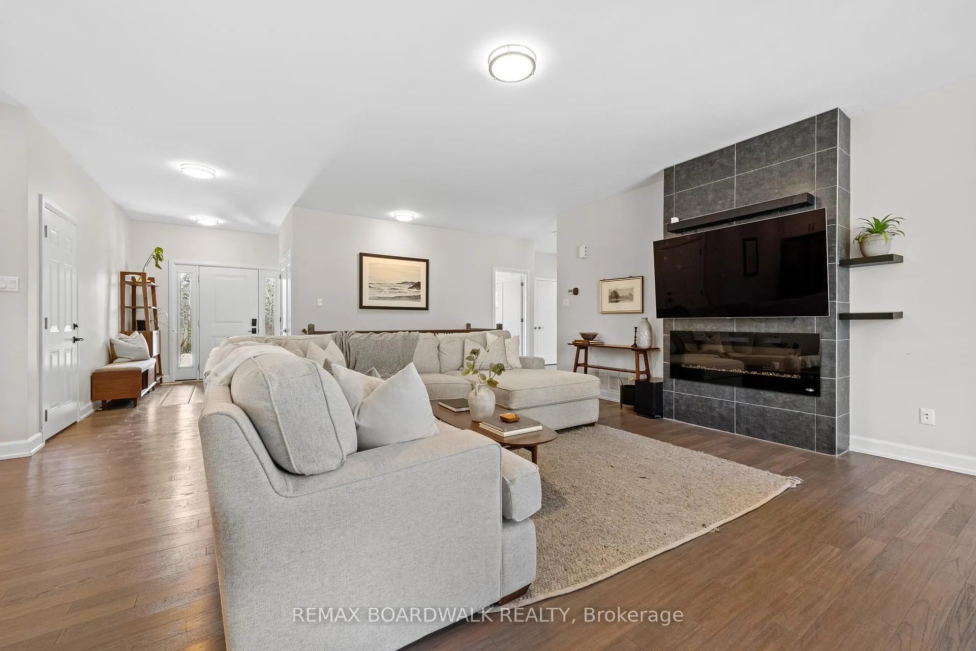 Photo 9 of 400 Cinnamon Crescent, Ottawa, Fitzroy Ward (South West) — HOMEH