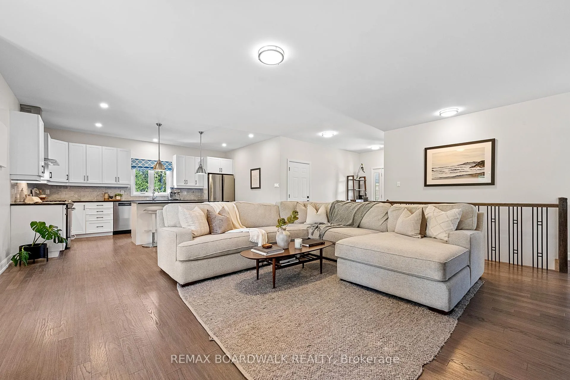 Photo 10 of 400 Cinnamon Crescent, Ottawa, Fitzroy Ward (South West) — HOMEH