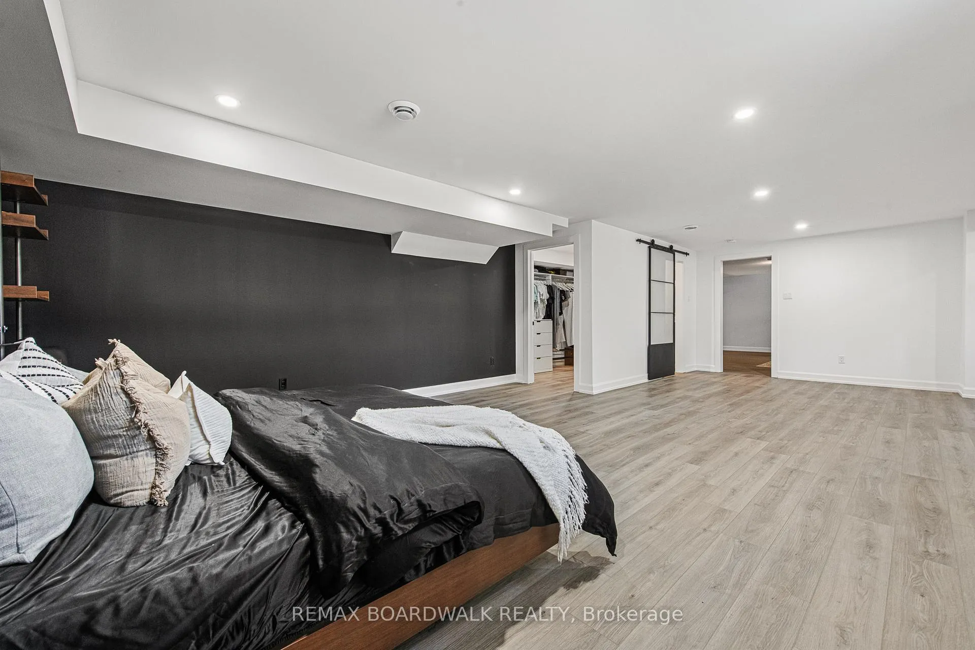 Photo 37 of 400 Cinnamon Crescent, Ottawa, Fitzroy Ward (South West) — HOMEH