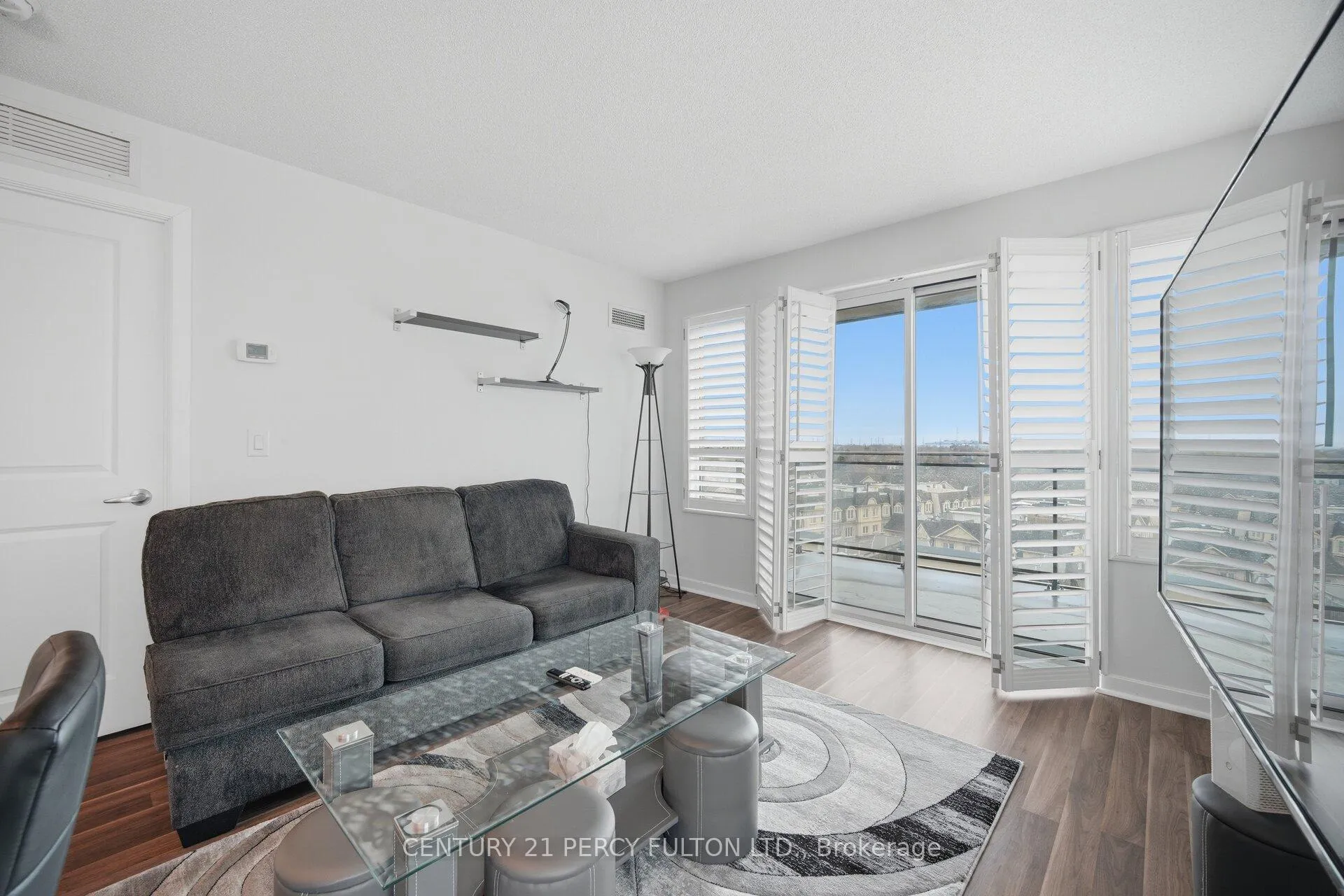 Photo 5 of Unit 702, 1235 Bayly Street, Pickering, Bay Ridges — HOMEH