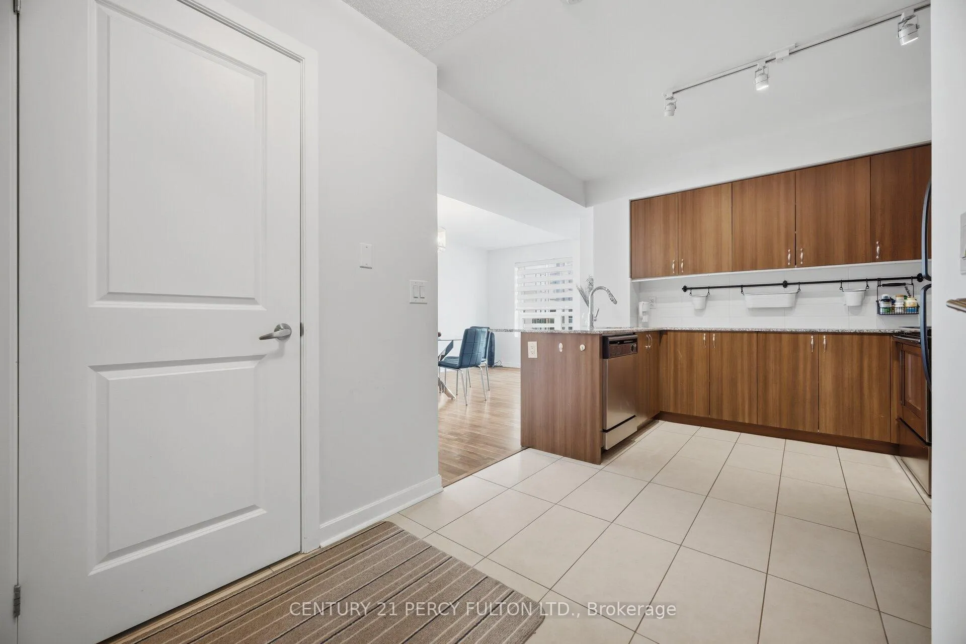 Photo 7 of Unit 702, 1235 Bayly Street, Pickering, Bay Ridges — HOMEH