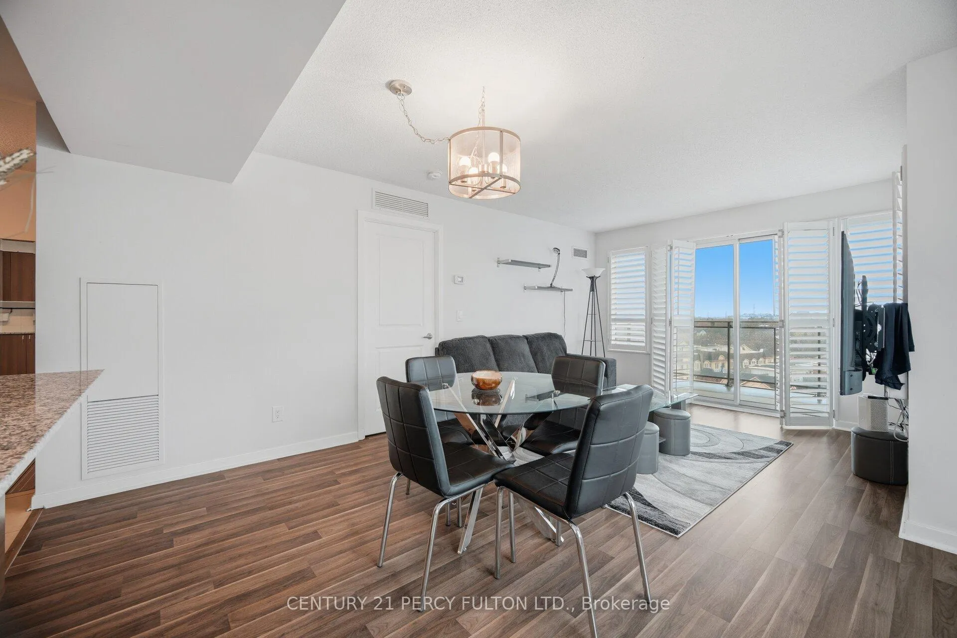 Photo 15 of Unit 702, 1235 Bayly Street, Pickering, Bay Ridges — HOMEH