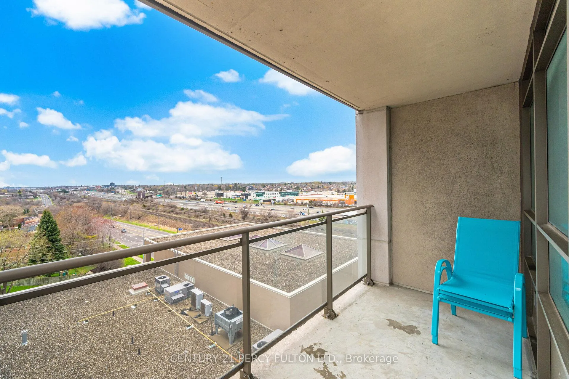 Photo 30 of Unit 702, 1235 Bayly Street, Pickering, Bay Ridges — HOMEH