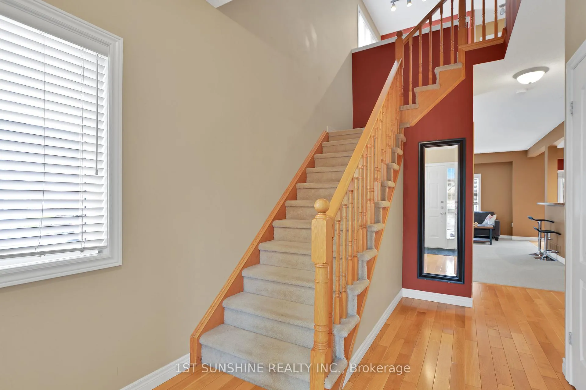 Photo 2 of Unit 43, 60 Cloverleaf Drive, Hamilton, Ancaster — HOMEH