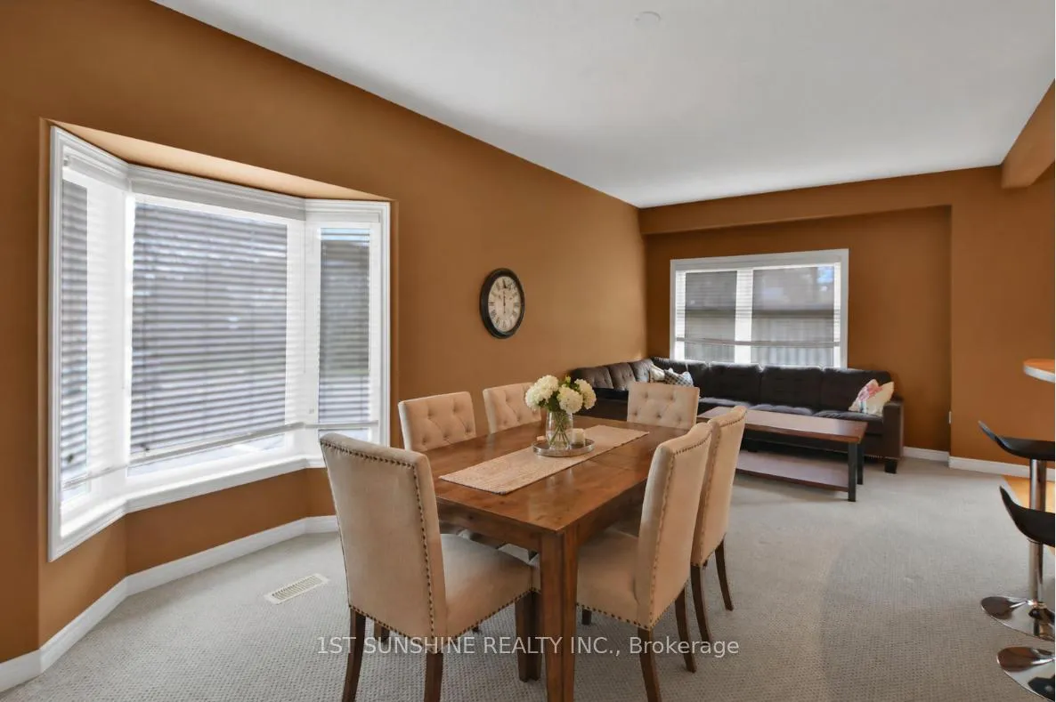 Photo 4 of Unit 43, 60 Cloverleaf Drive, Hamilton, Ancaster — HOMEH