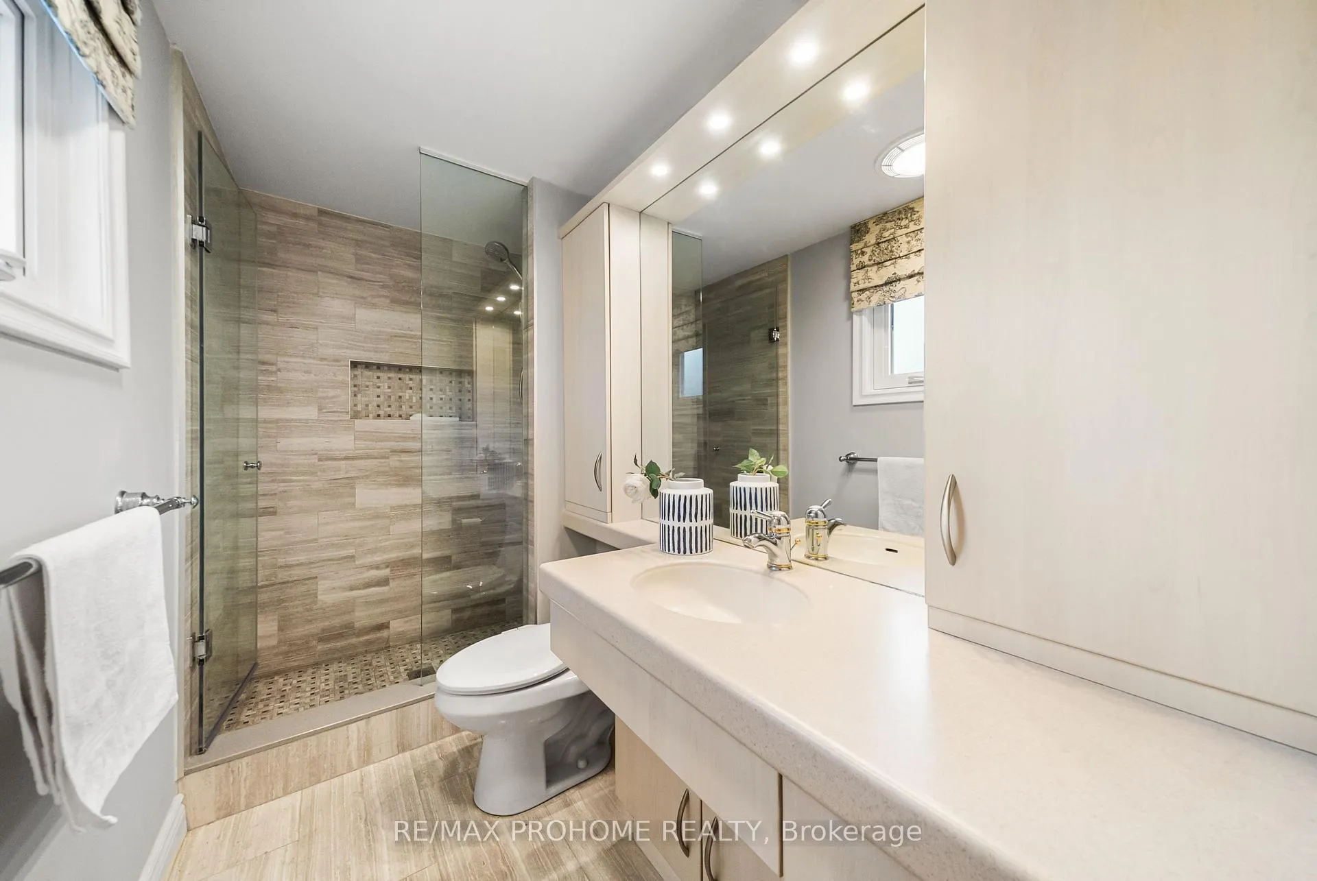 Photo 34 of 127 Senator Reesor Drive, Markham, Sherwood-Amberglen — HOMEH