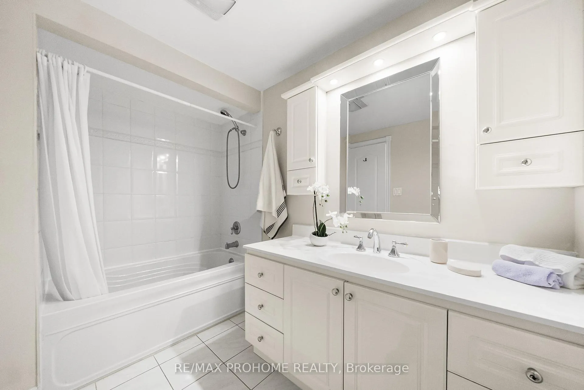 Photo 38 of 127 Senator Reesor Drive, Markham, Sherwood-Amberglen — HOMEH