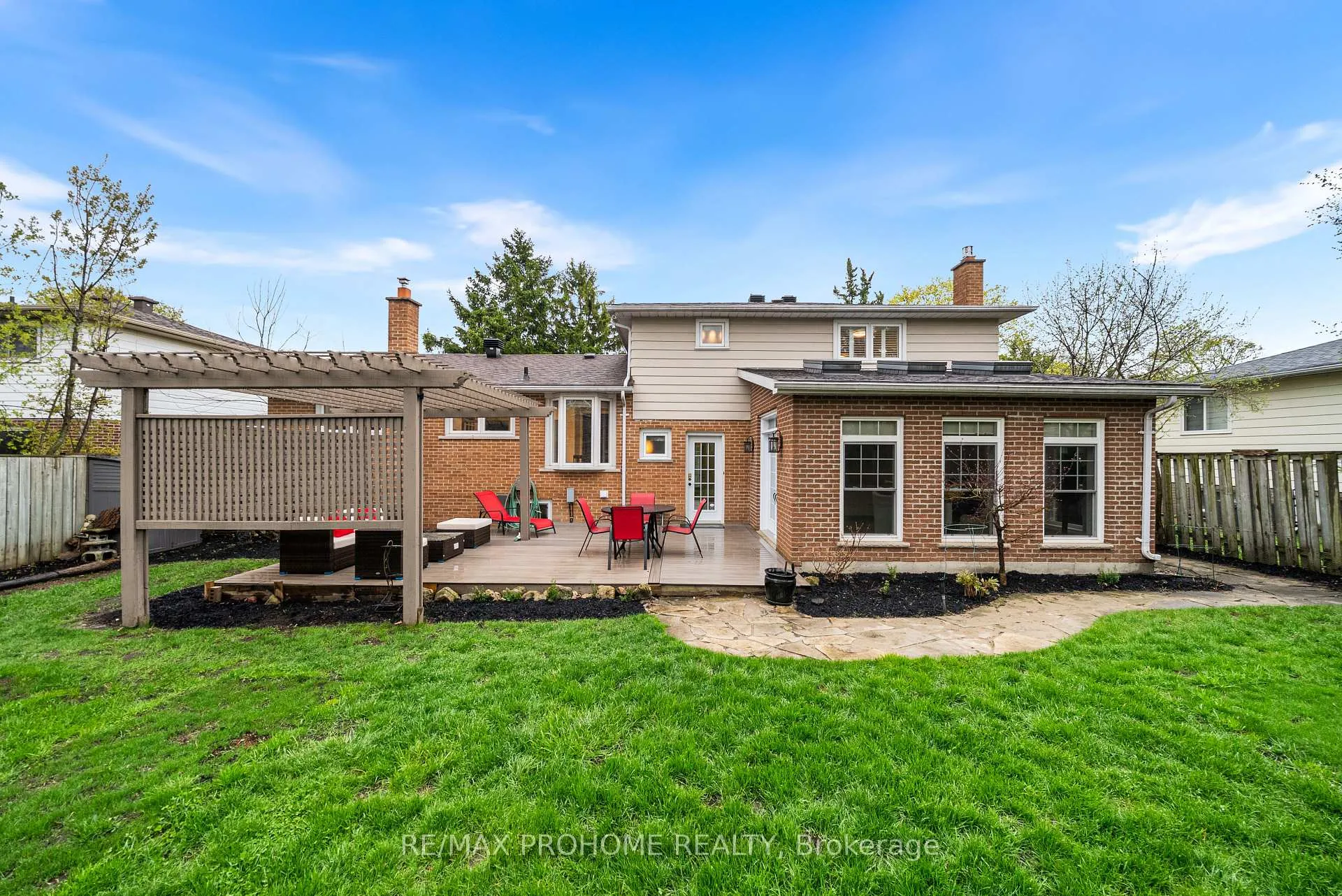 Photo 46 of 127 Senator Reesor Drive, Markham, Sherwood-Amberglen — HOMEH