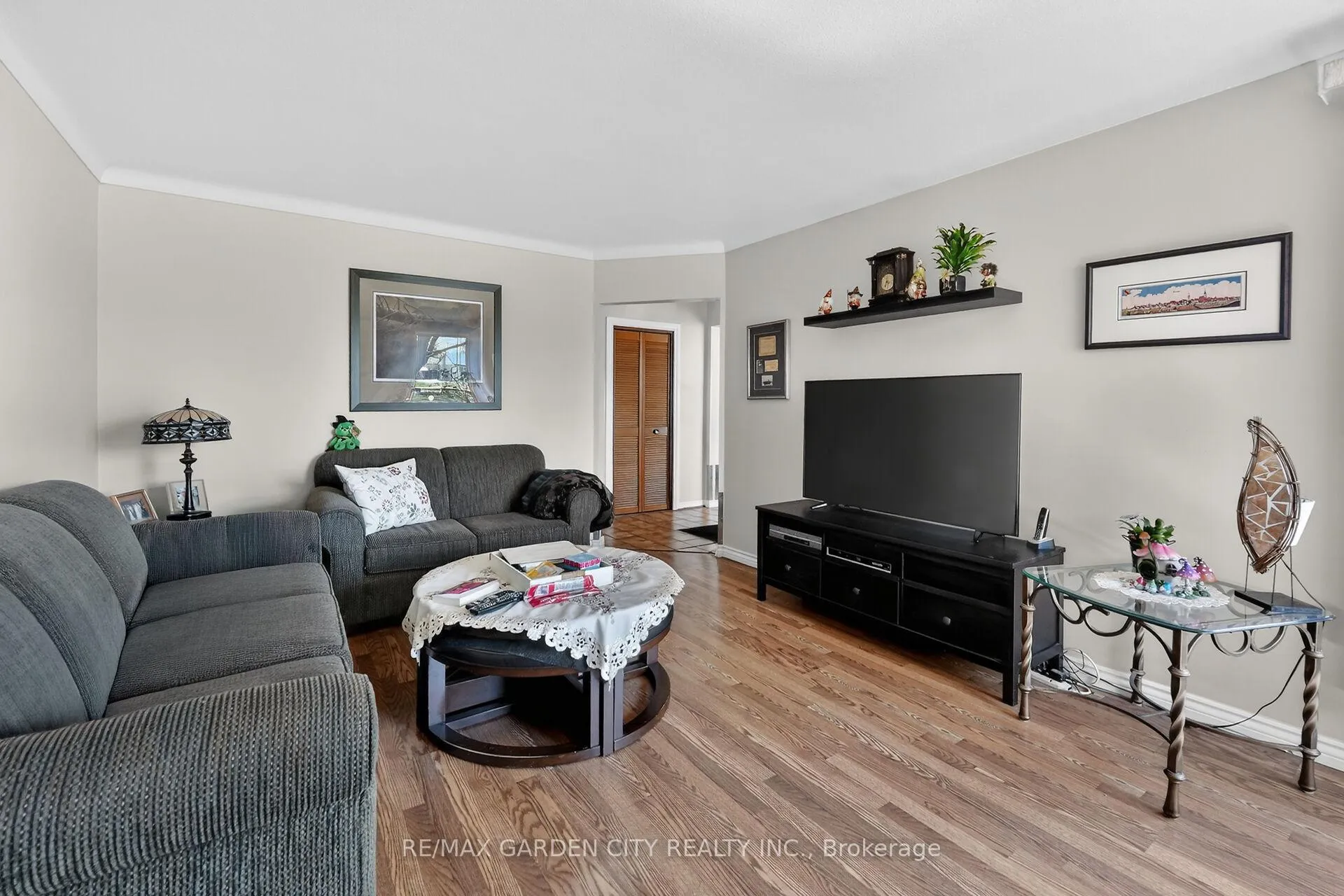 Photo 15 of 5 Lockview Crescent, St. Catharines, Bunting/Linwell — HOMEH