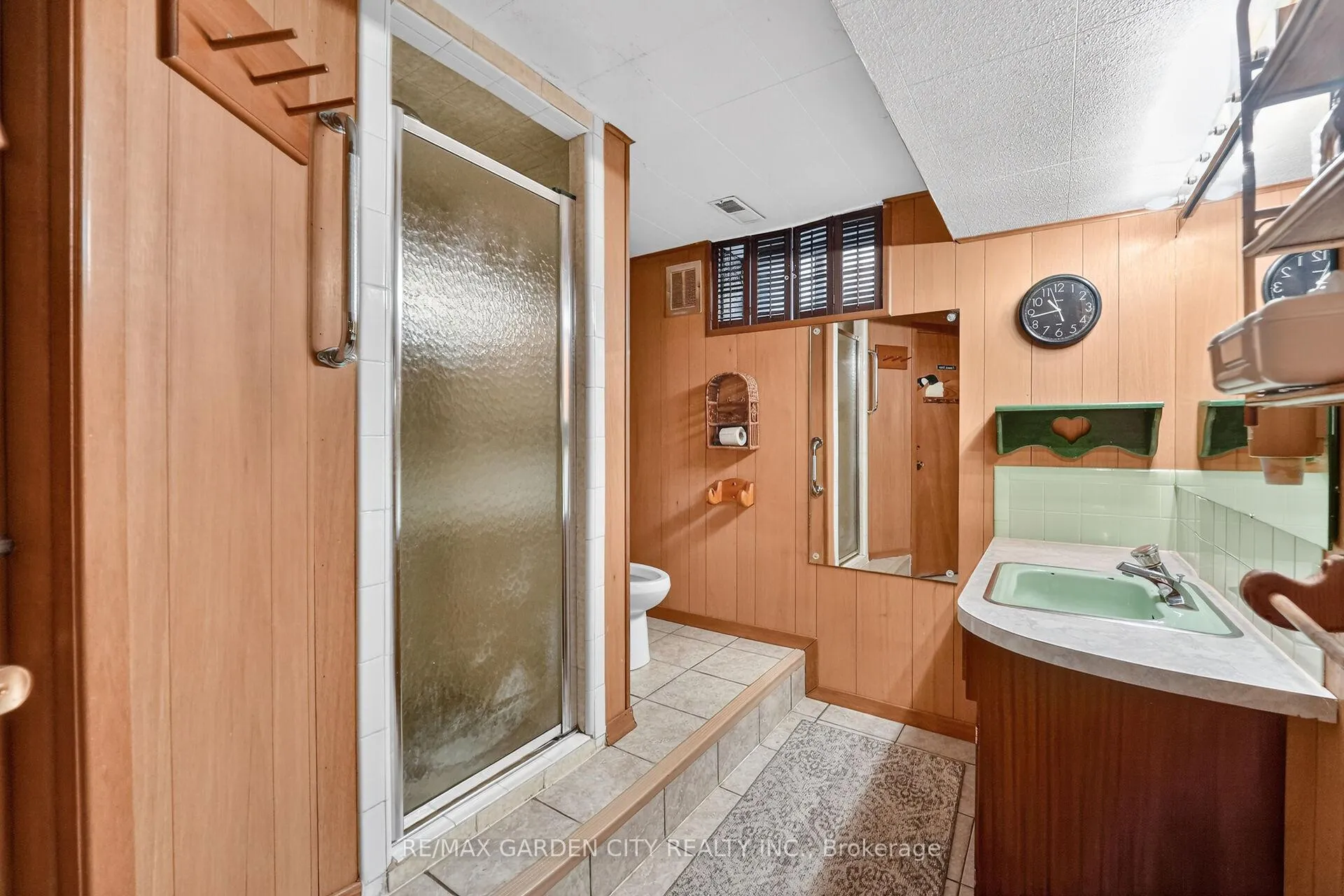 Photo 19 of 5 Lockview Crescent, St. Catharines, Bunting/Linwell — HOMEH