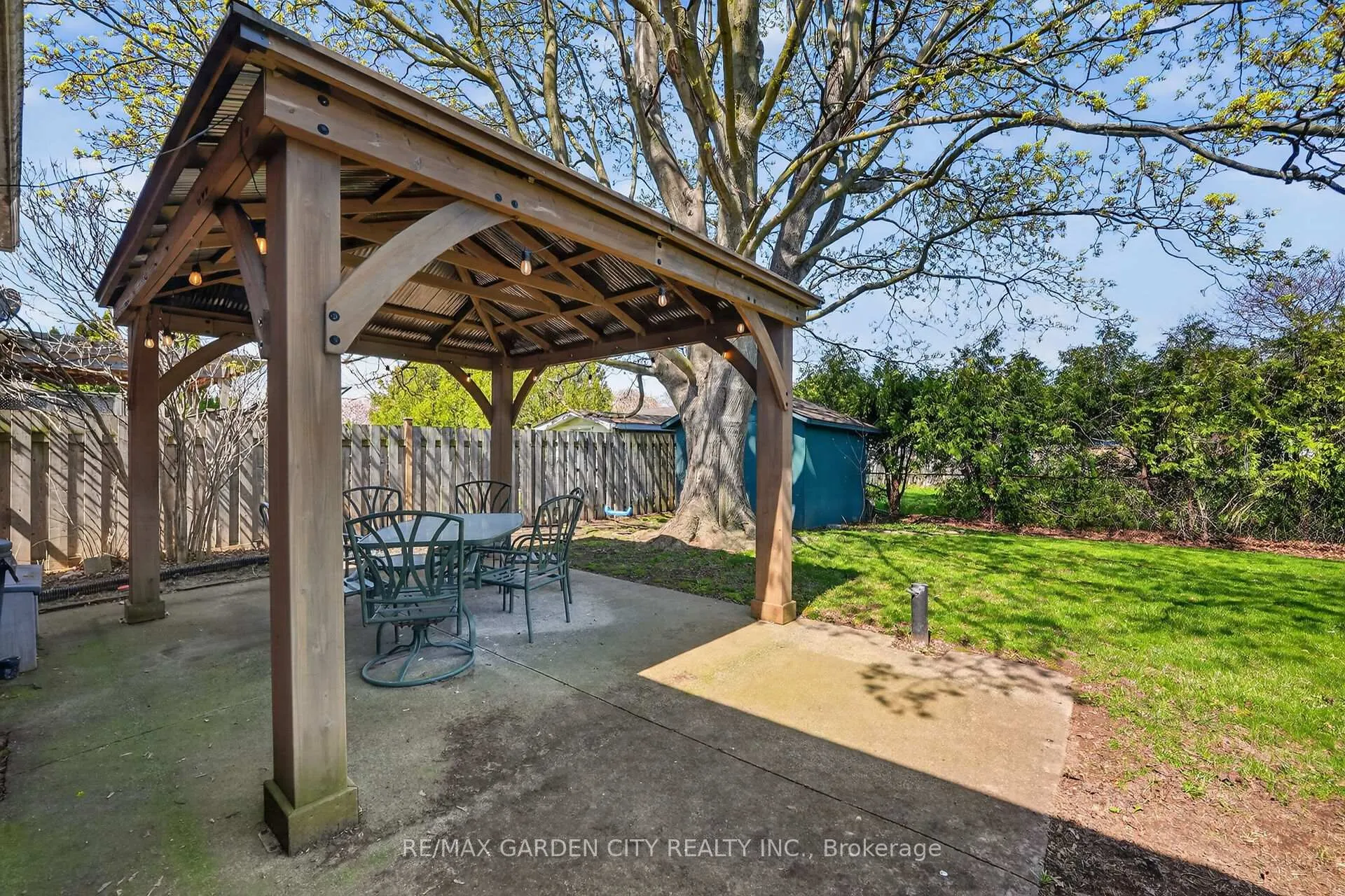 Photo 31 of 5 Lockview Crescent, St. Catharines, Bunting/Linwell — HOMEH