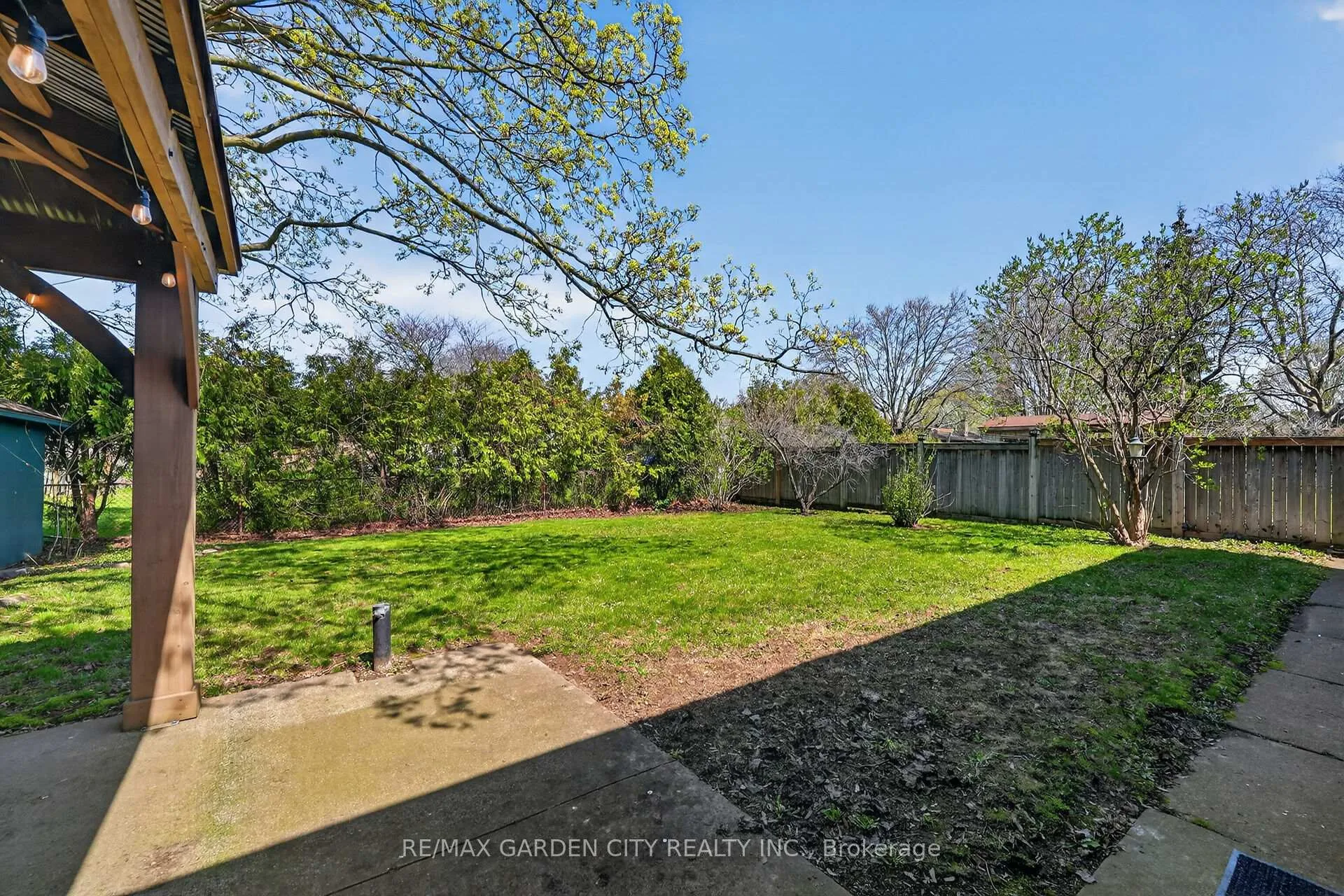 Photo 32 of 5 Lockview Crescent, St. Catharines, Bunting/Linwell — HOMEH