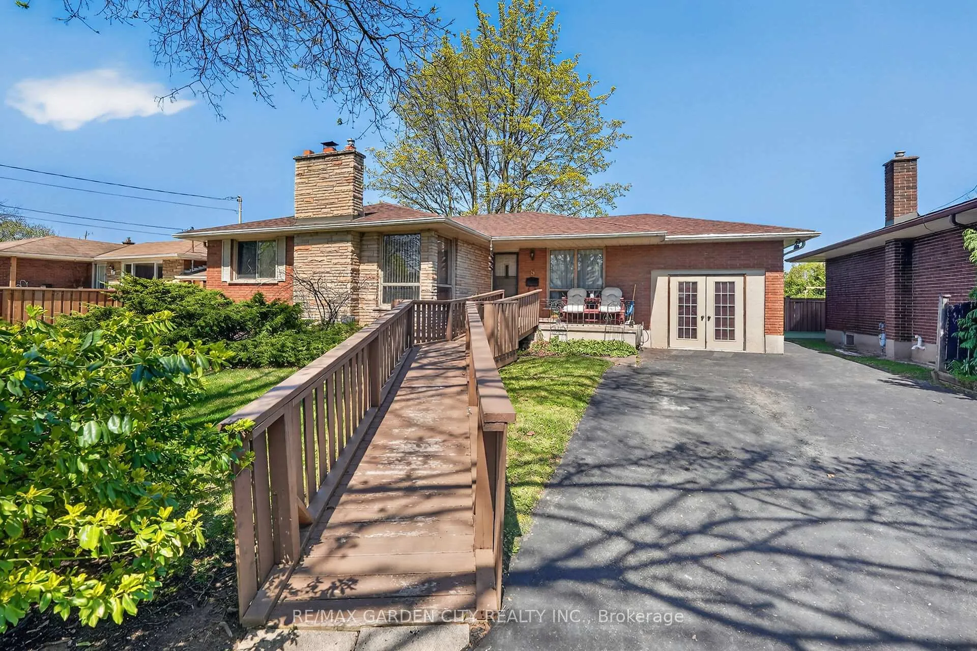 Photo 33 of 5 Lockview Crescent, St. Catharines, Bunting/Linwell — HOMEH