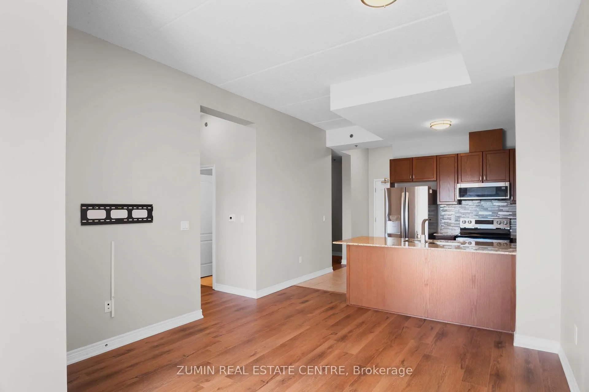 Photo 11 of Unit 606, 1419 Costigan Road, Milton, Clarke — HOMEH