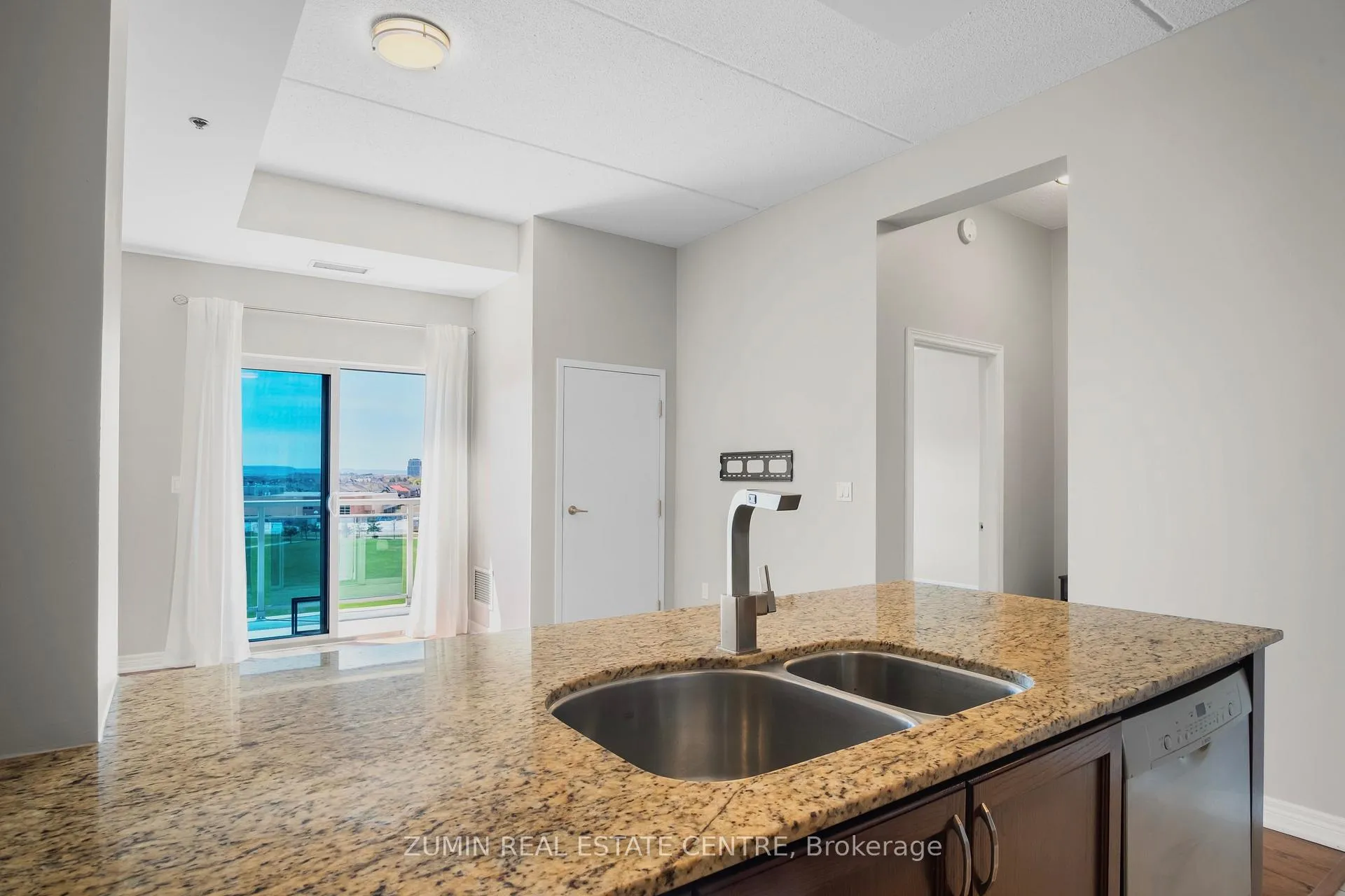 Photo 12 of Unit 606, 1419 Costigan Road, Milton, Clarke — HOMEH