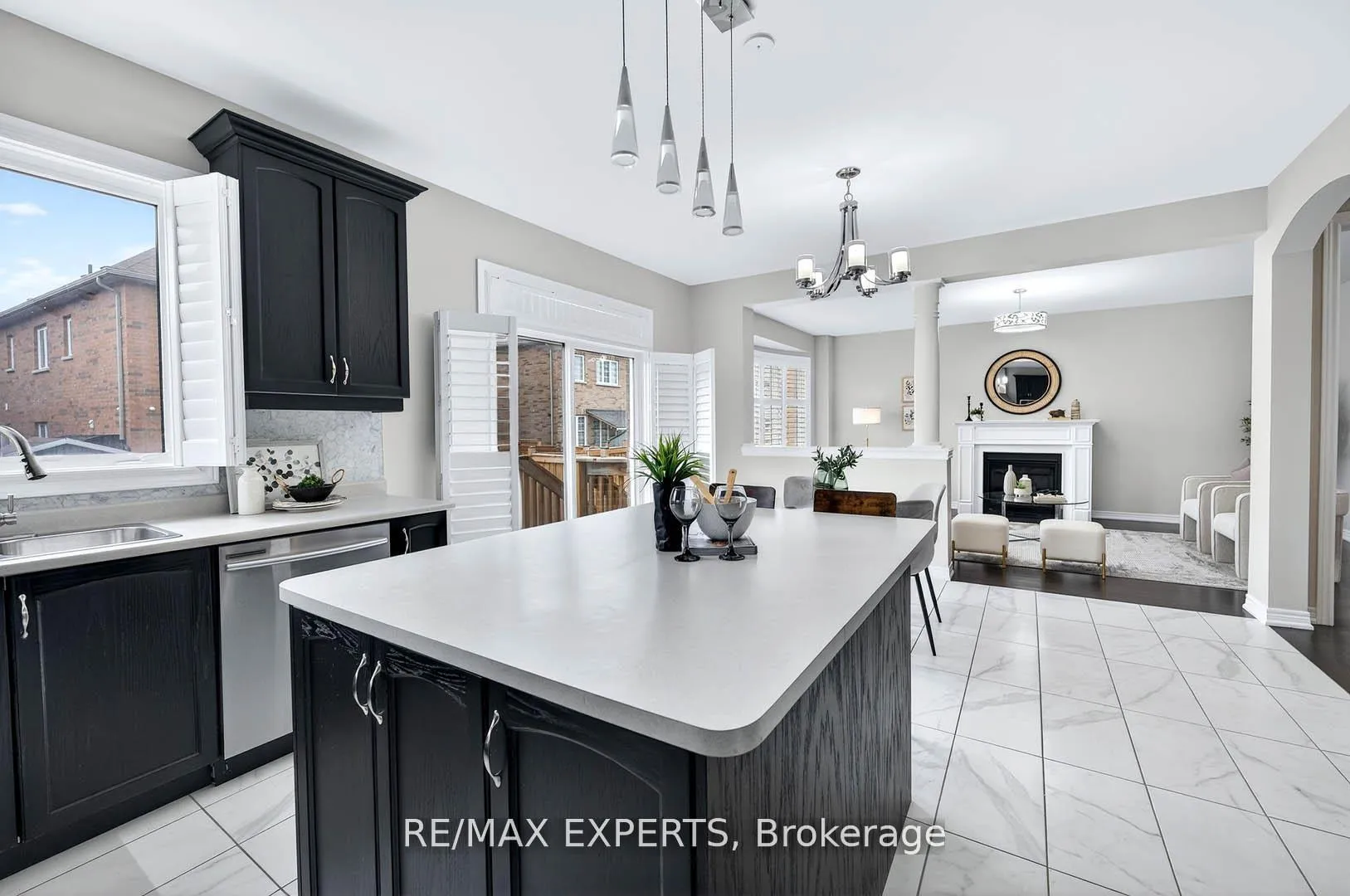 Photo 11 of 31 Gillis Road, Brampton, Northwest Brampton — HOMEH