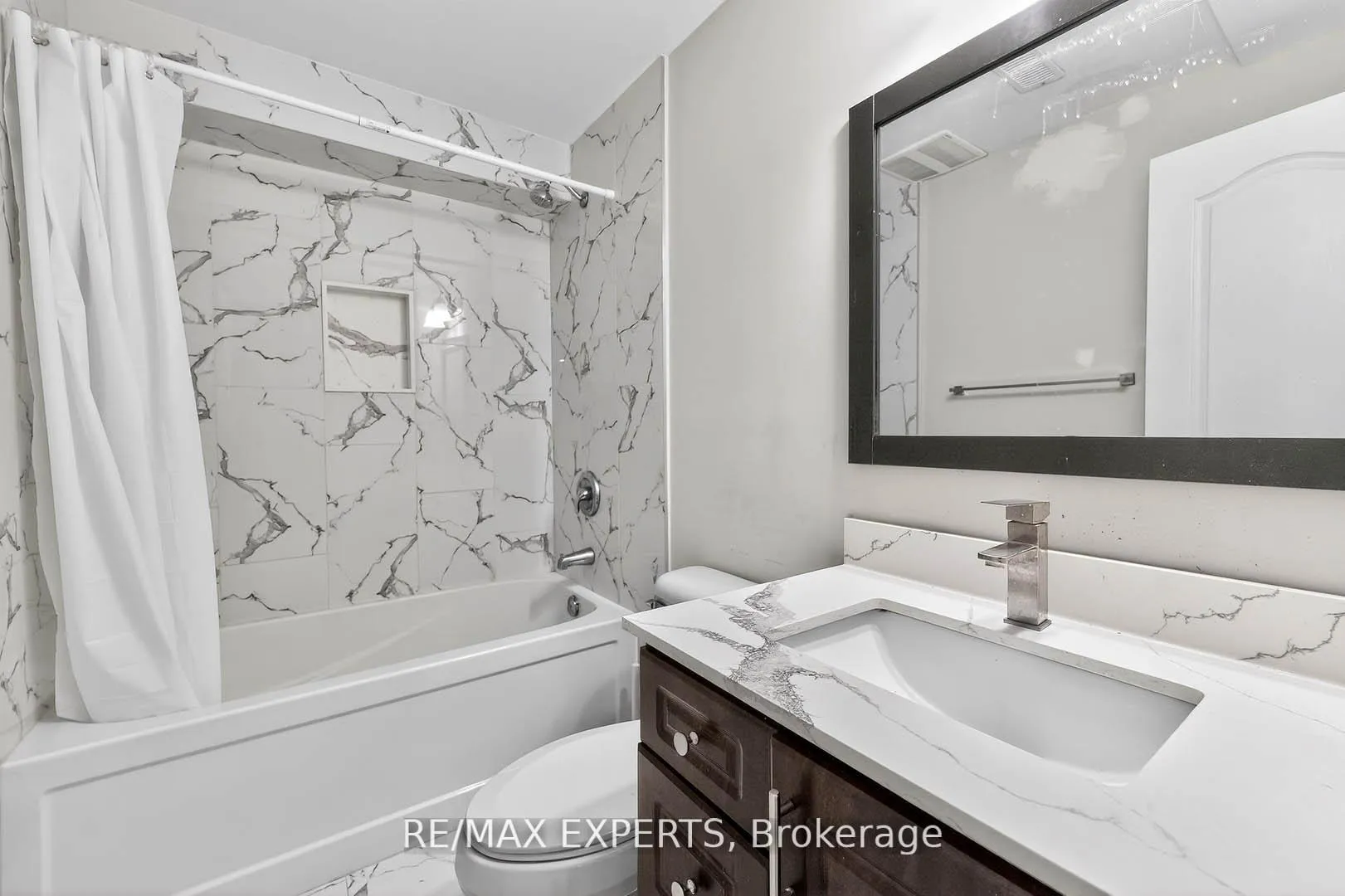 Photo 35 of 31 Gillis Road, Brampton, Northwest Brampton — HOMEH