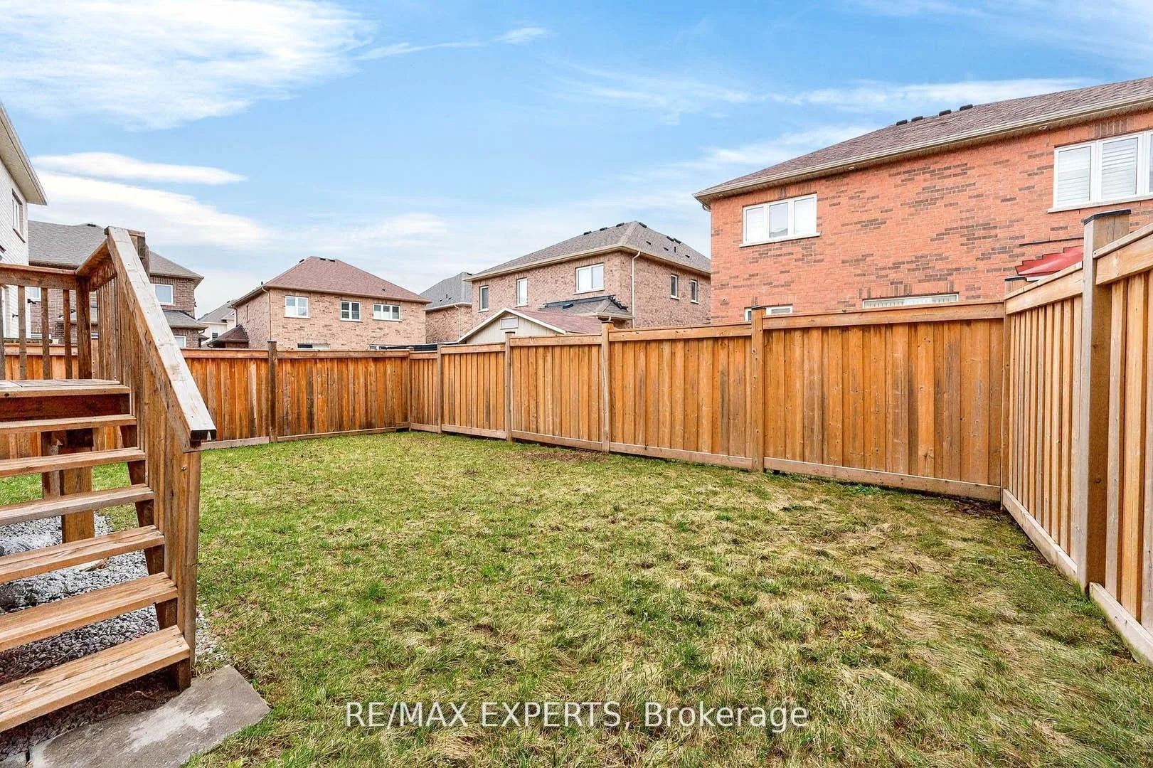 Photo 38 of 31 Gillis Road, Brampton, Northwest Brampton — HOMEH