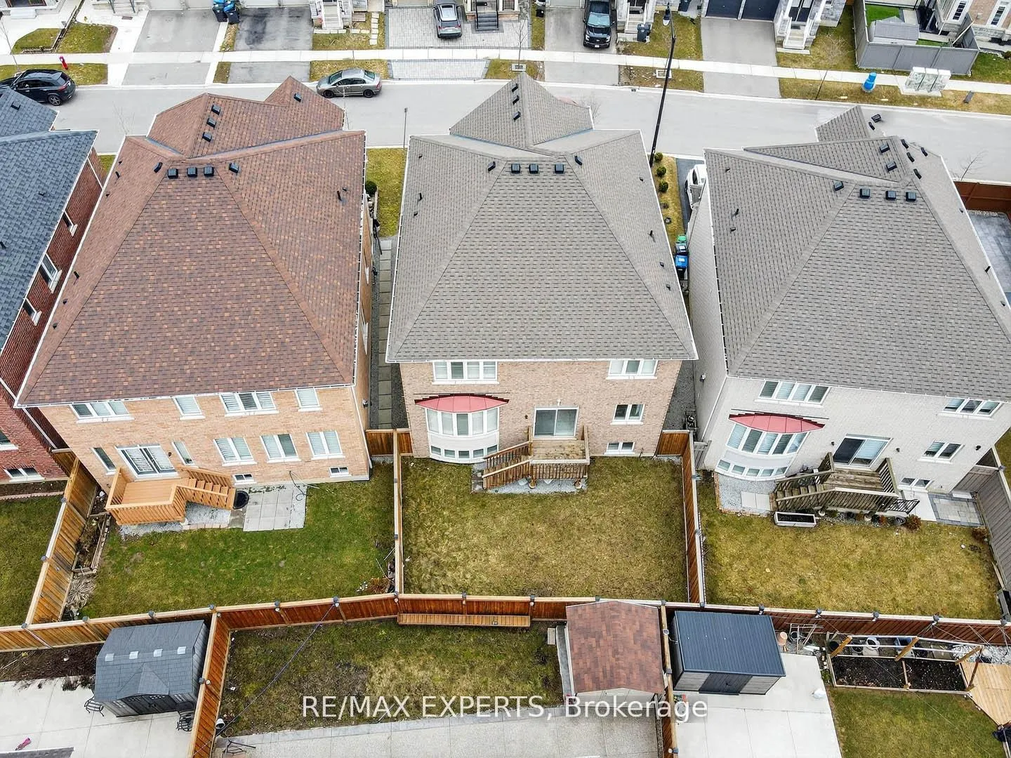 Photo 40 of 31 Gillis Road, Brampton, Northwest Brampton — HOMEH