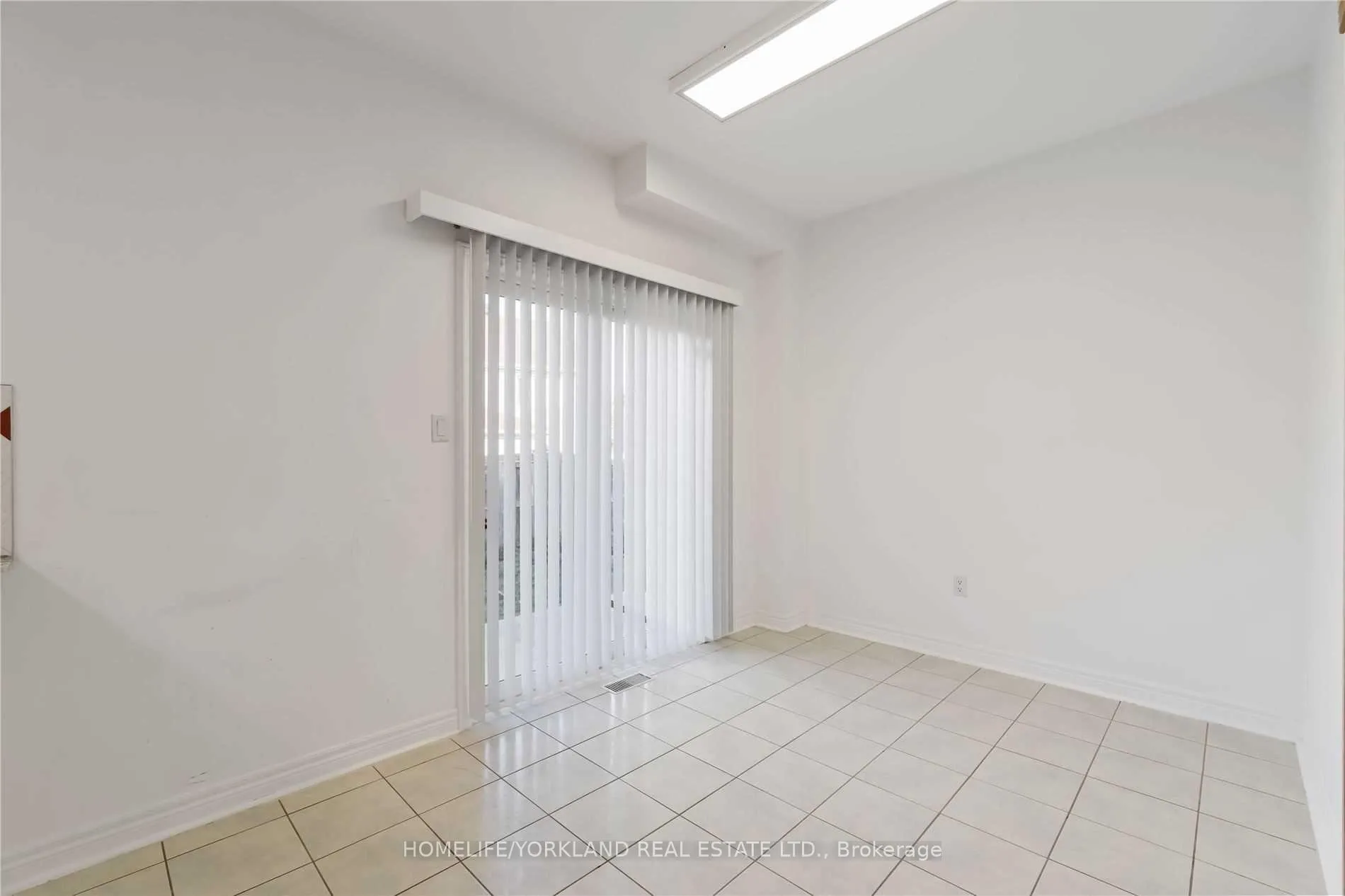 Photo 13 of 11 Westchester Crescent, Markham, Berczy — HOMEH