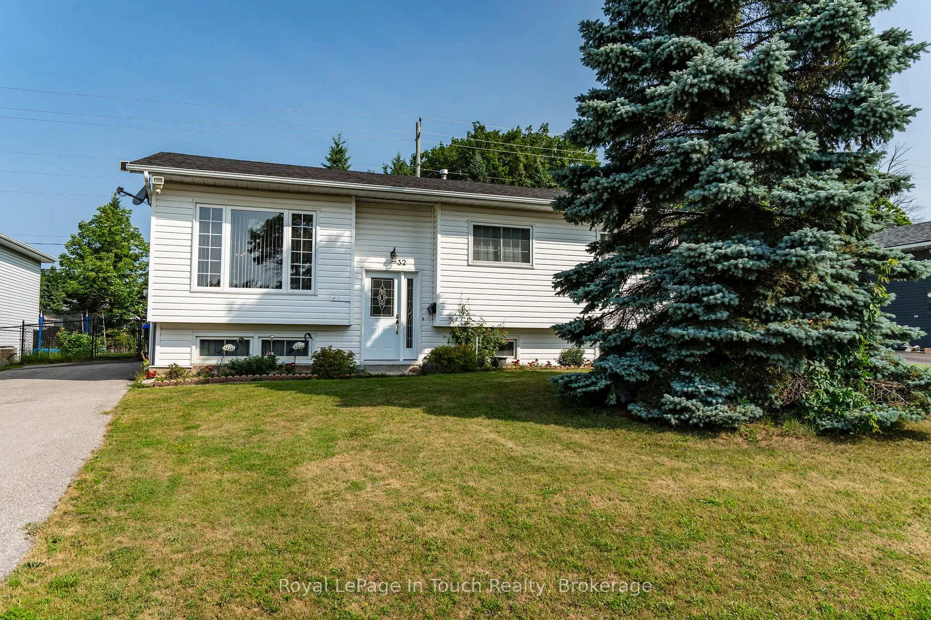 Photo 1 of 32 Bridle Road, Penetanguishene — HOMEH
