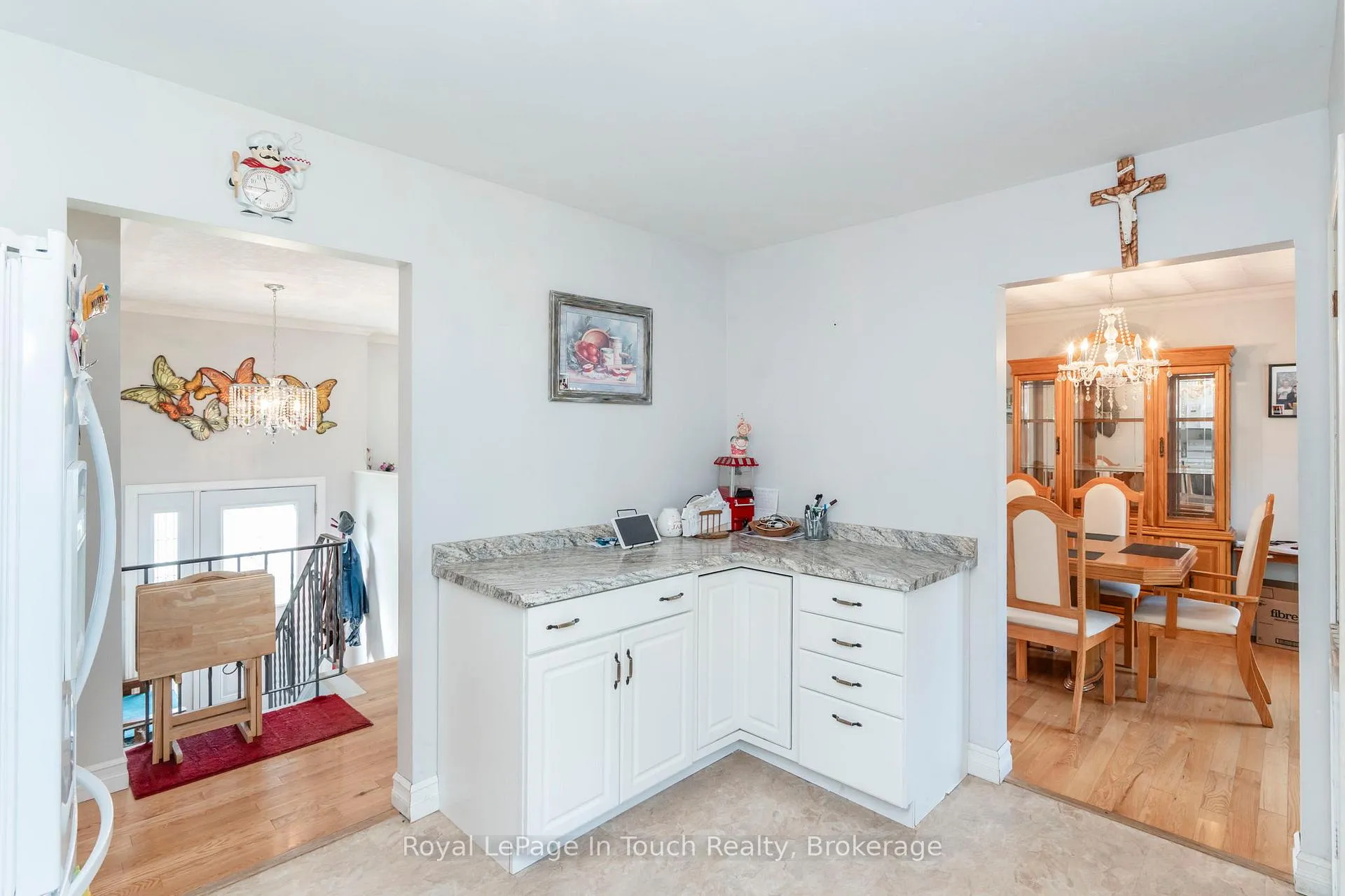 Photo 4 of 32 Bridle Road, Penetanguishene — HOMEH