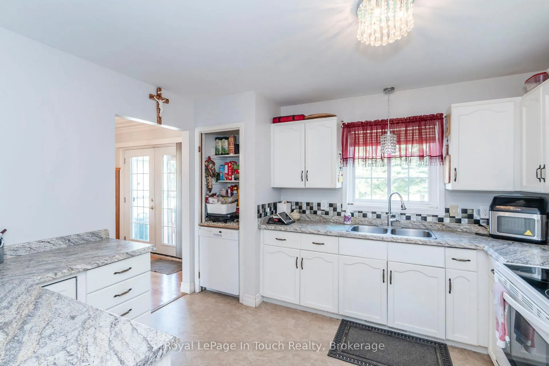 Photo 7 of 32 Bridle Road, Penetanguishene — HOMEH