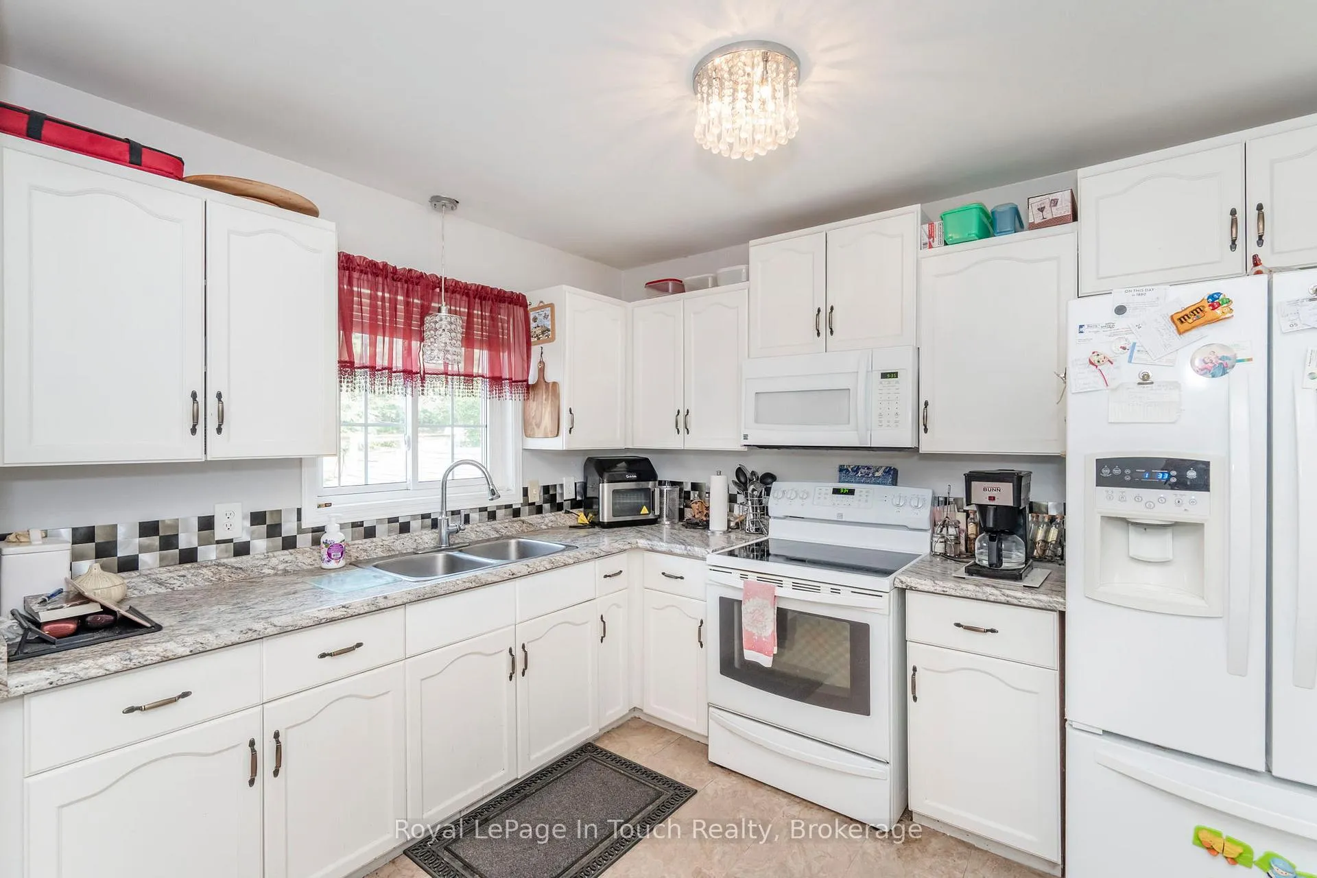 Photo 8 of 32 Bridle Road, Penetanguishene — HOMEH