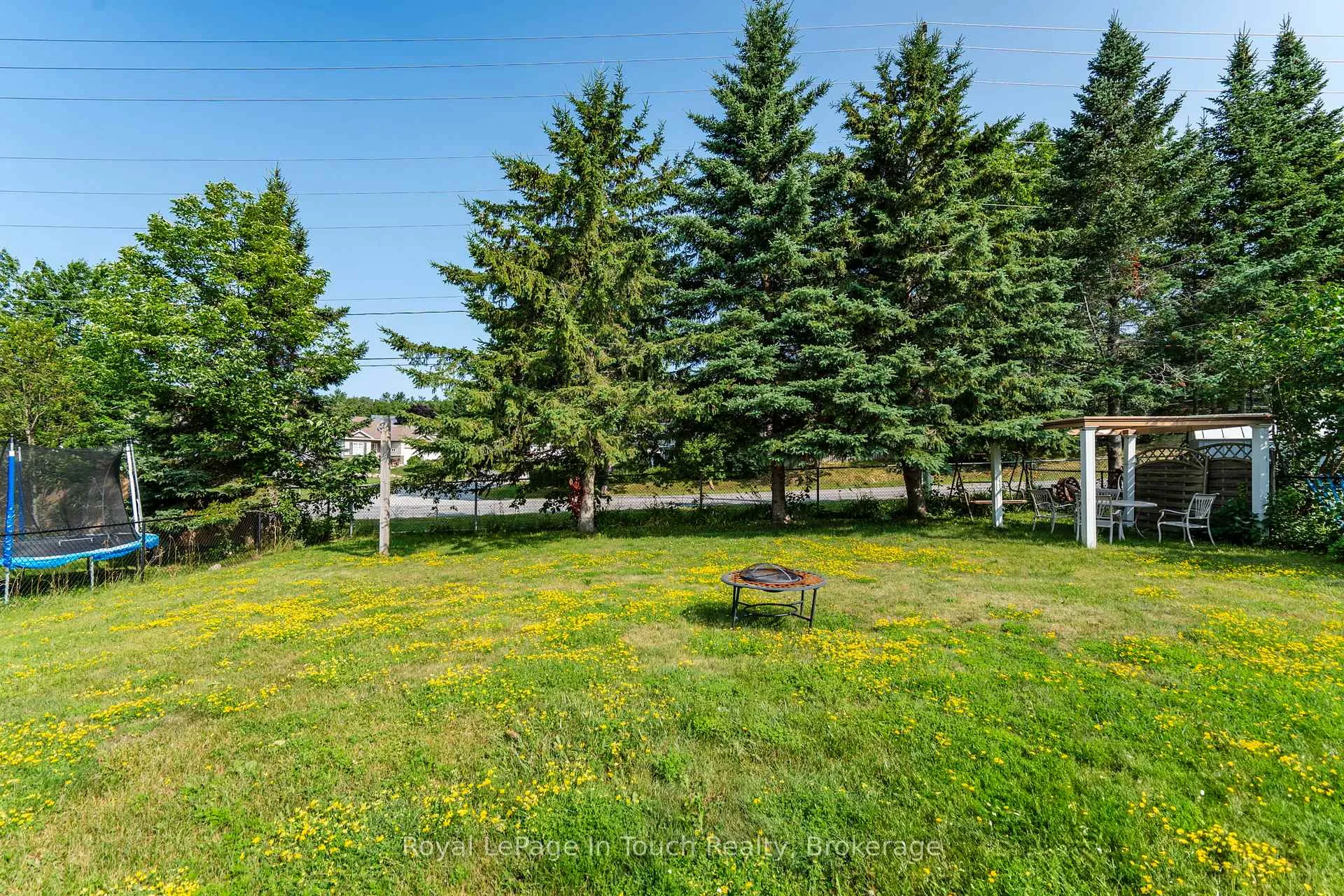 Photo 30 of 32 Bridle Road, Penetanguishene — HOMEH