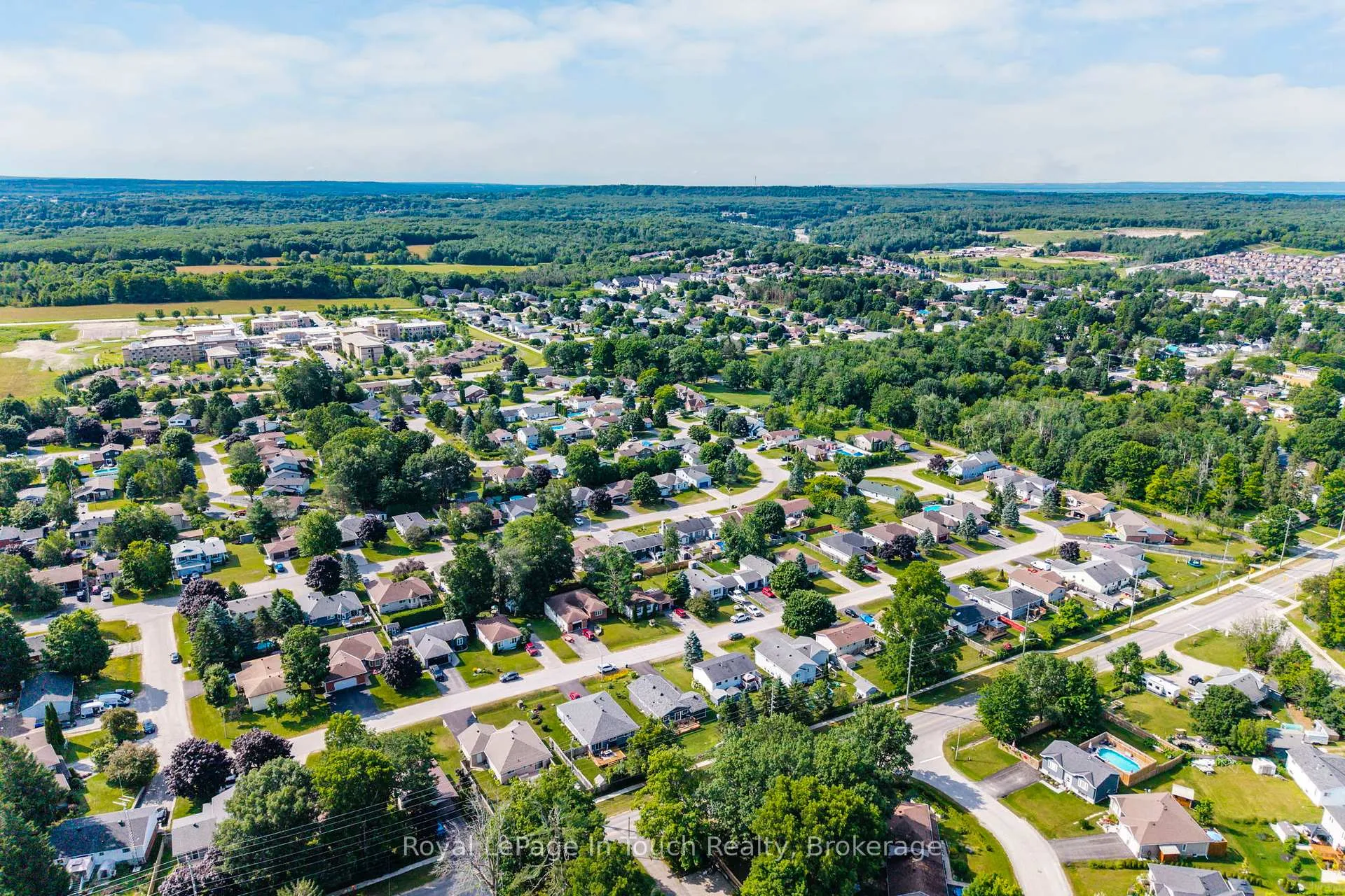 Photo 33 of 32 Bridle Road, Penetanguishene — HOMEH