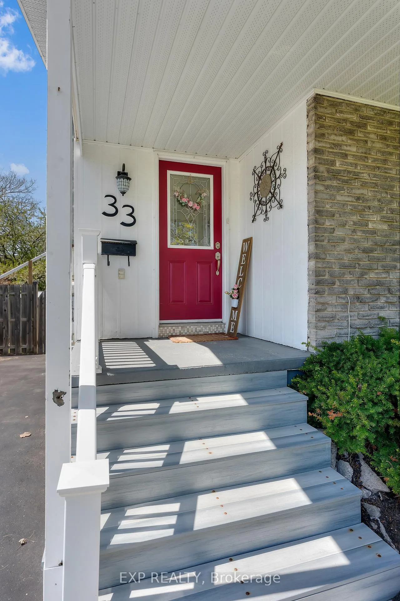 Photo 2 of 33 Stanmary Drive, St. Catharines, Fairview — HOMEH