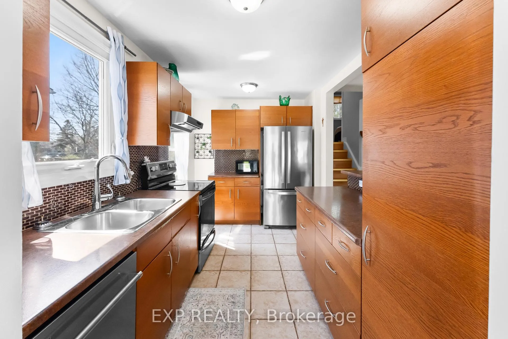 Photo 5 of 33 Stanmary Drive, St. Catharines, Fairview — HOMEH