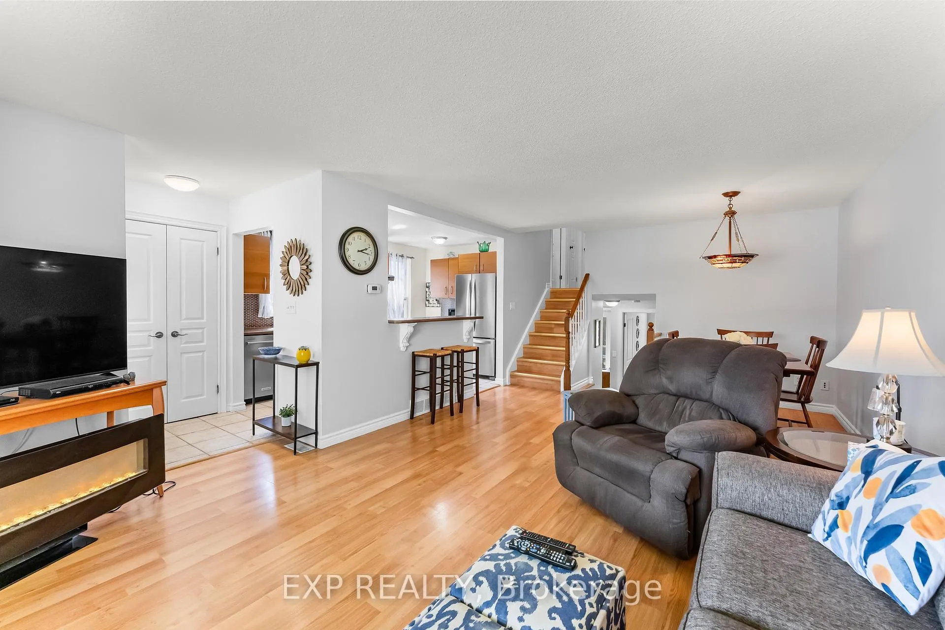 Photo 10 of 33 Stanmary Drive, St. Catharines, Fairview — HOMEH