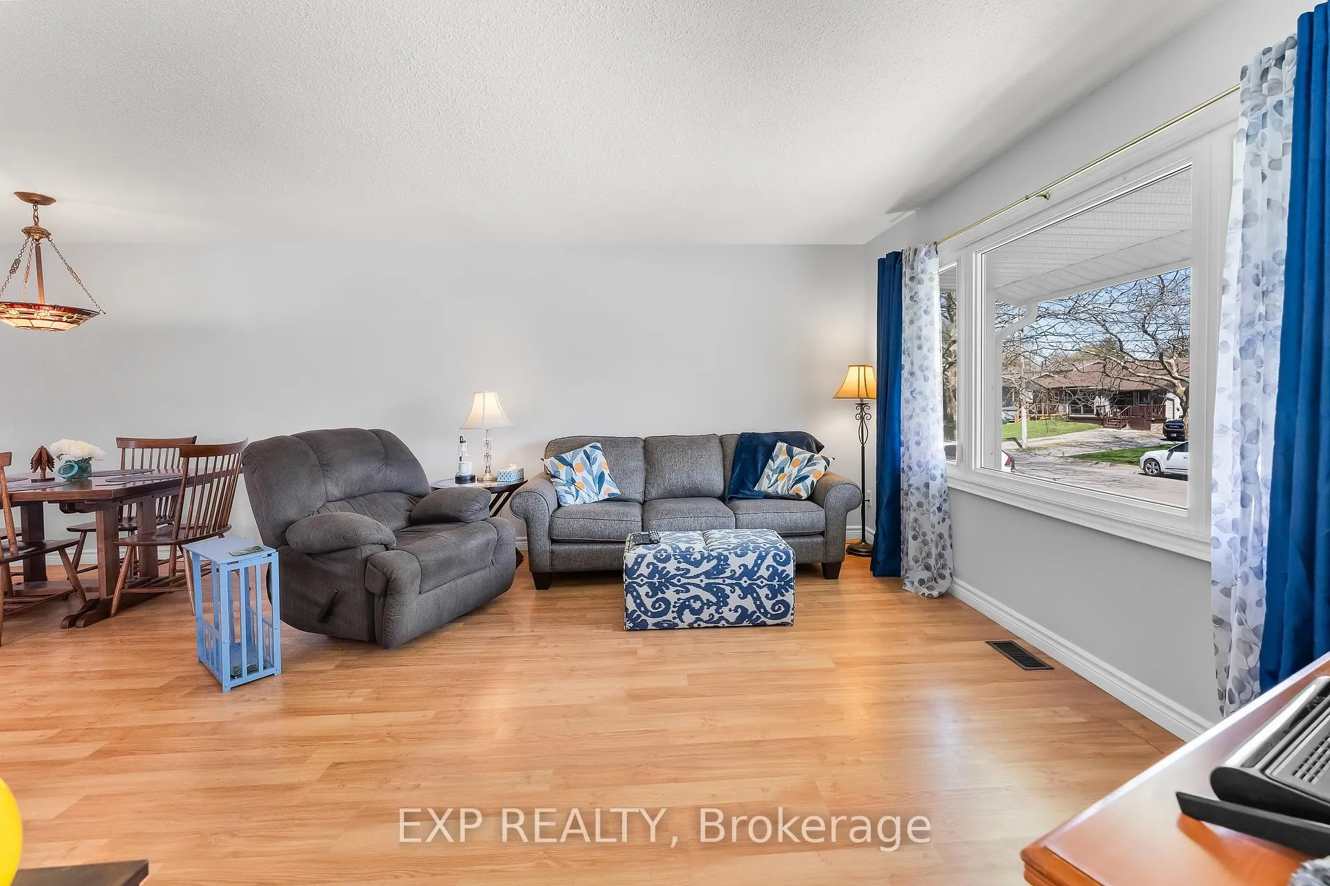 Photo 11 of 33 Stanmary Drive, St. Catharines, Fairview — HOMEH