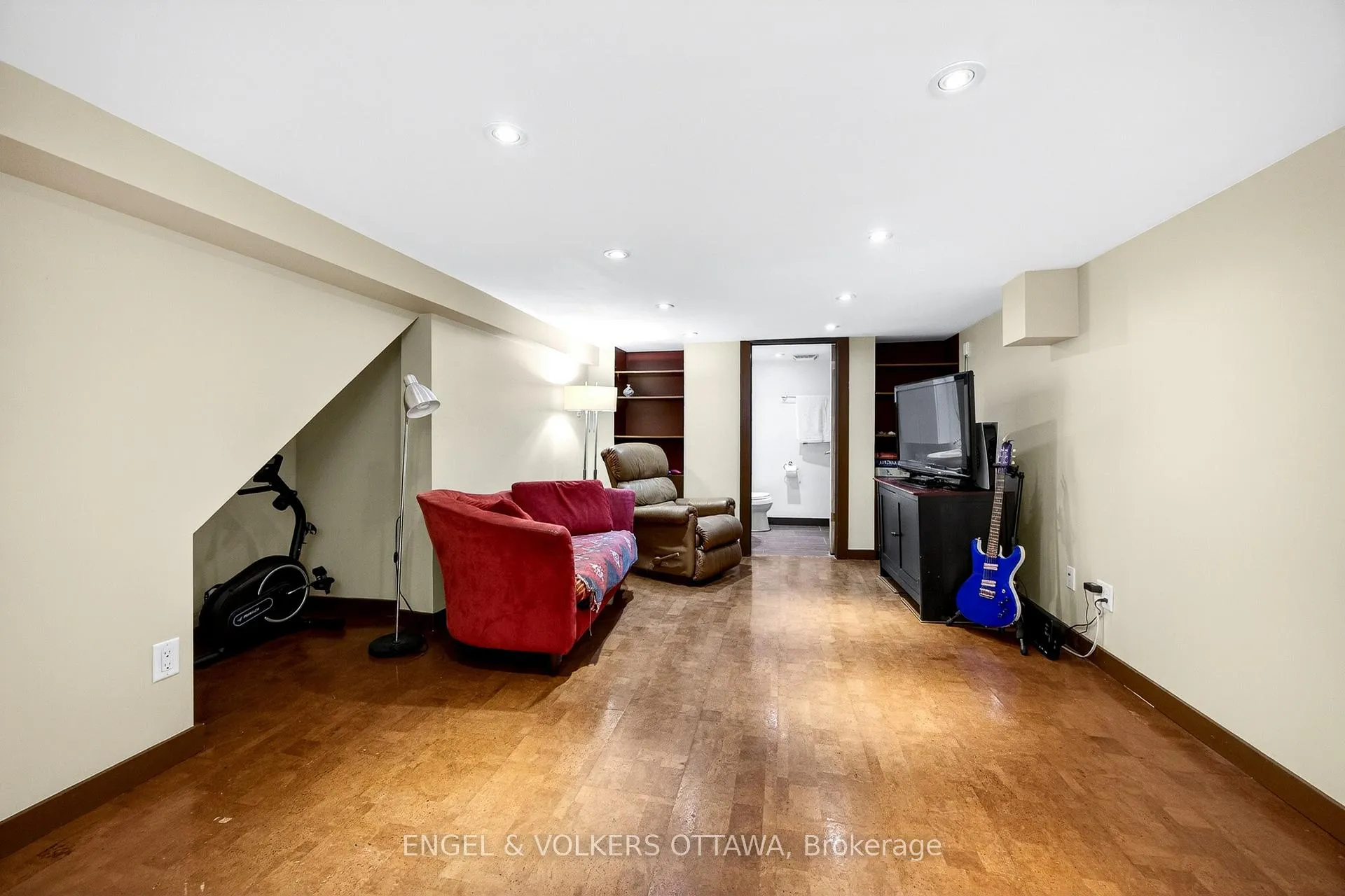 Photo 28 of 166 Wesley Avenue, Ottawa, Westboro/Hampton Park — HOMEH