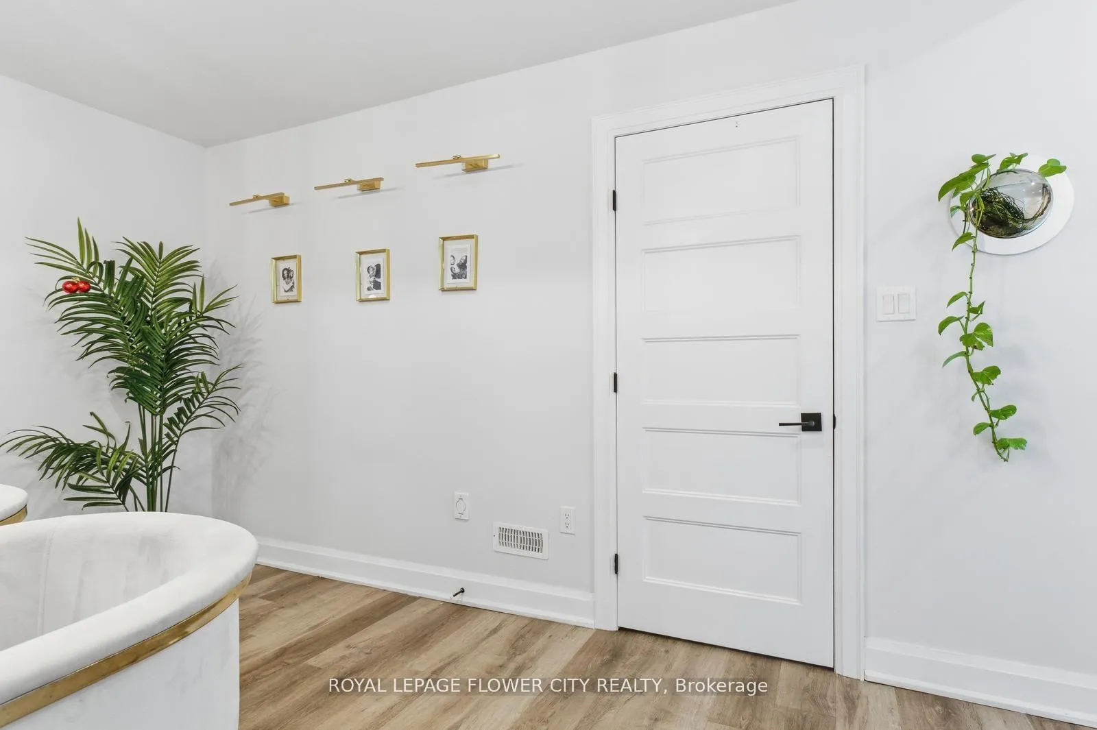 Photo 18 of 13 Grafton Avenue, Hamilton, Hamilton Beach — HOMEH