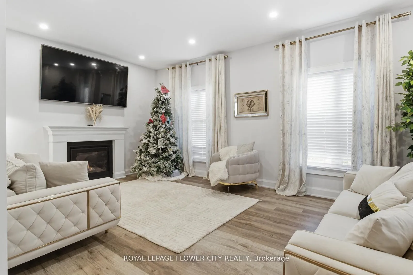 Photo 20 of 13 Grafton Avenue, Hamilton, Hamilton Beach — HOMEH
