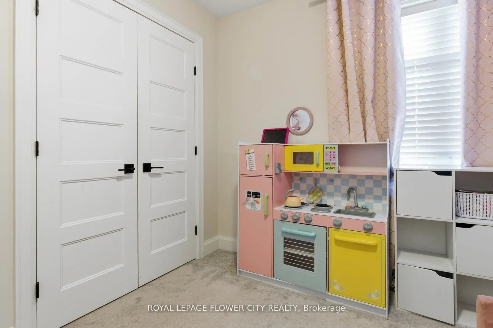 Photo 33 of 13 Grafton Avenue, Hamilton, Hamilton Beach — HOMEH