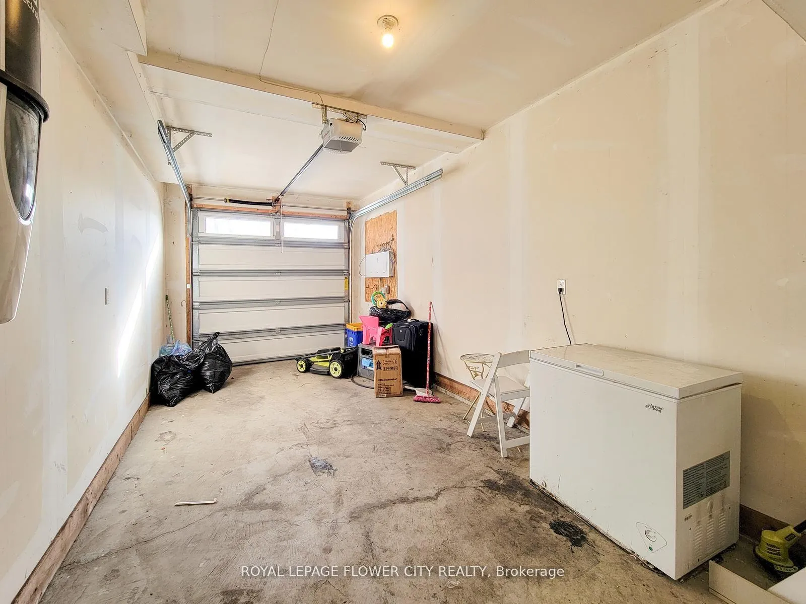 Photo 41 of 13 Grafton Avenue, Hamilton, Hamilton Beach — HOMEH