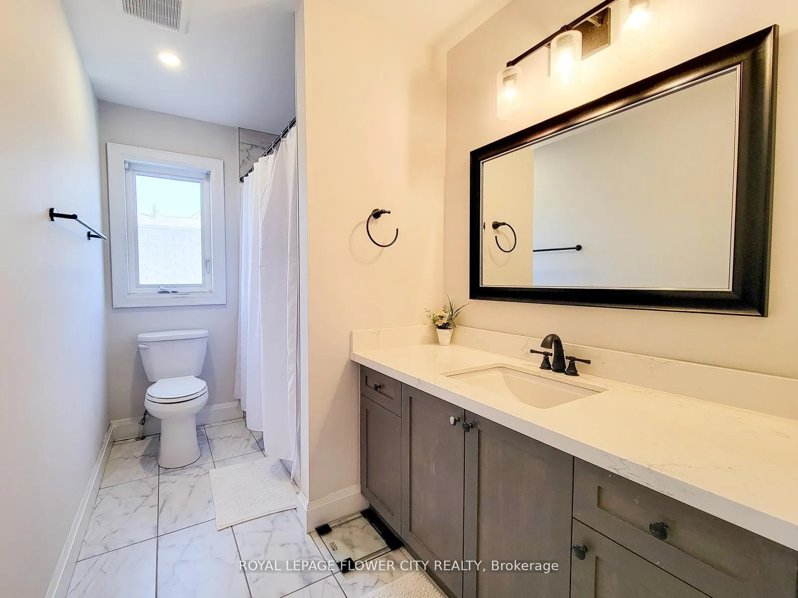 Photo 44 of 13 Grafton Avenue, Hamilton, Hamilton Beach — HOMEH