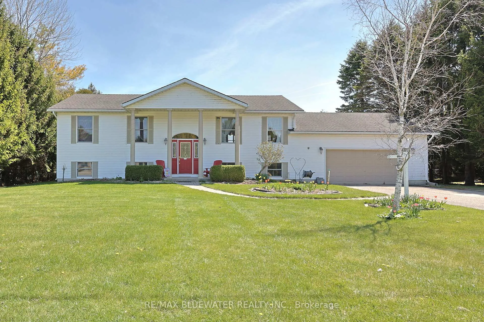 Photo 1 of 9873 Leonard Street, Lambton Shores, Grand Bend — HOMEH