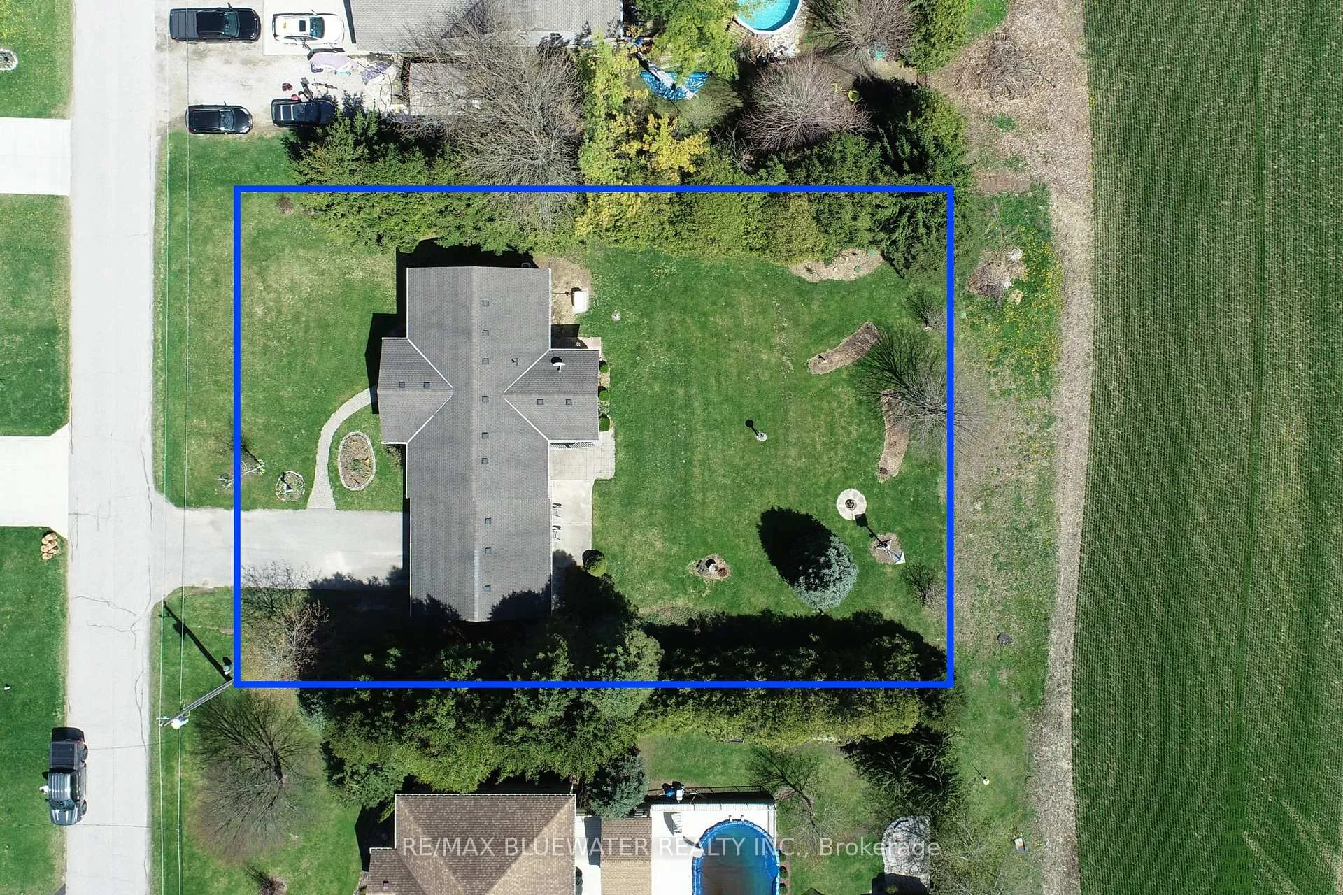 Photo 6 of 9873 Leonard Street, Lambton Shores, Grand Bend — HOMEH