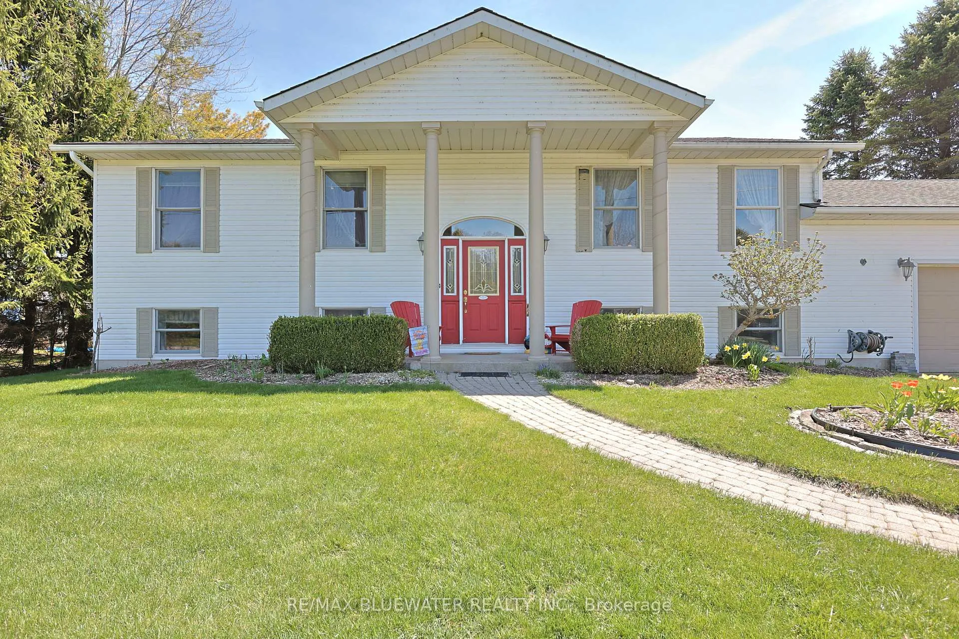 Photo 13 of 9873 Leonard Street, Lambton Shores, Grand Bend — HOMEH