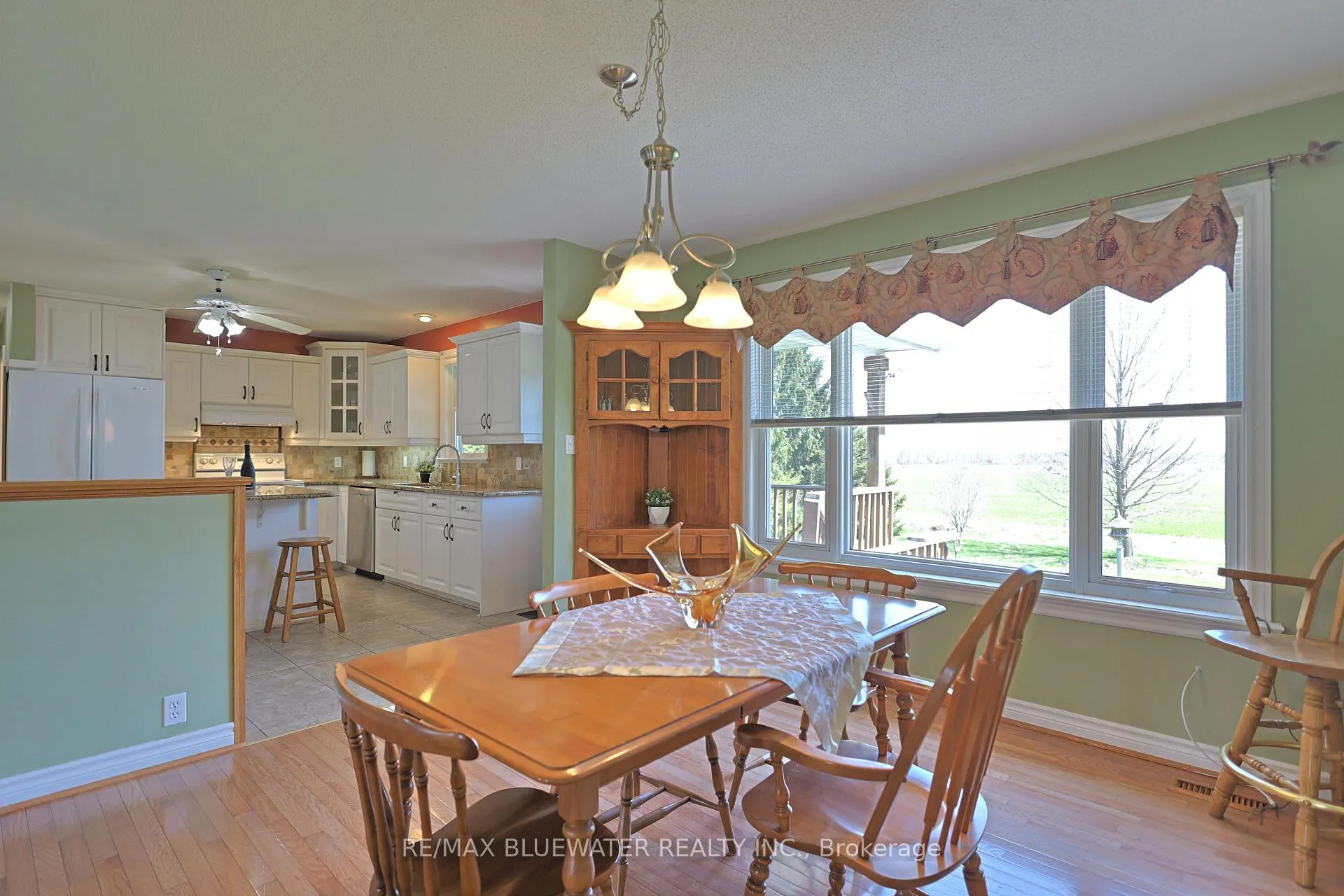 Photo 18 of 9873 Leonard Street, Lambton Shores, Grand Bend — HOMEH
