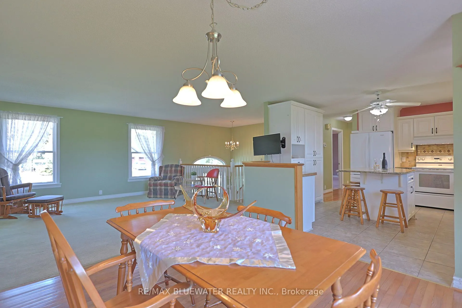 Photo 19 of 9873 Leonard Street, Lambton Shores, Grand Bend — HOMEH